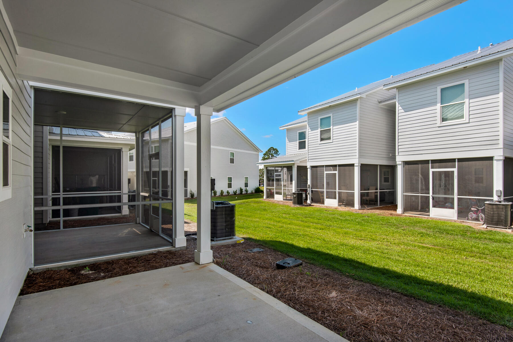VERANDAS AT FREEPORT - Residential Lease