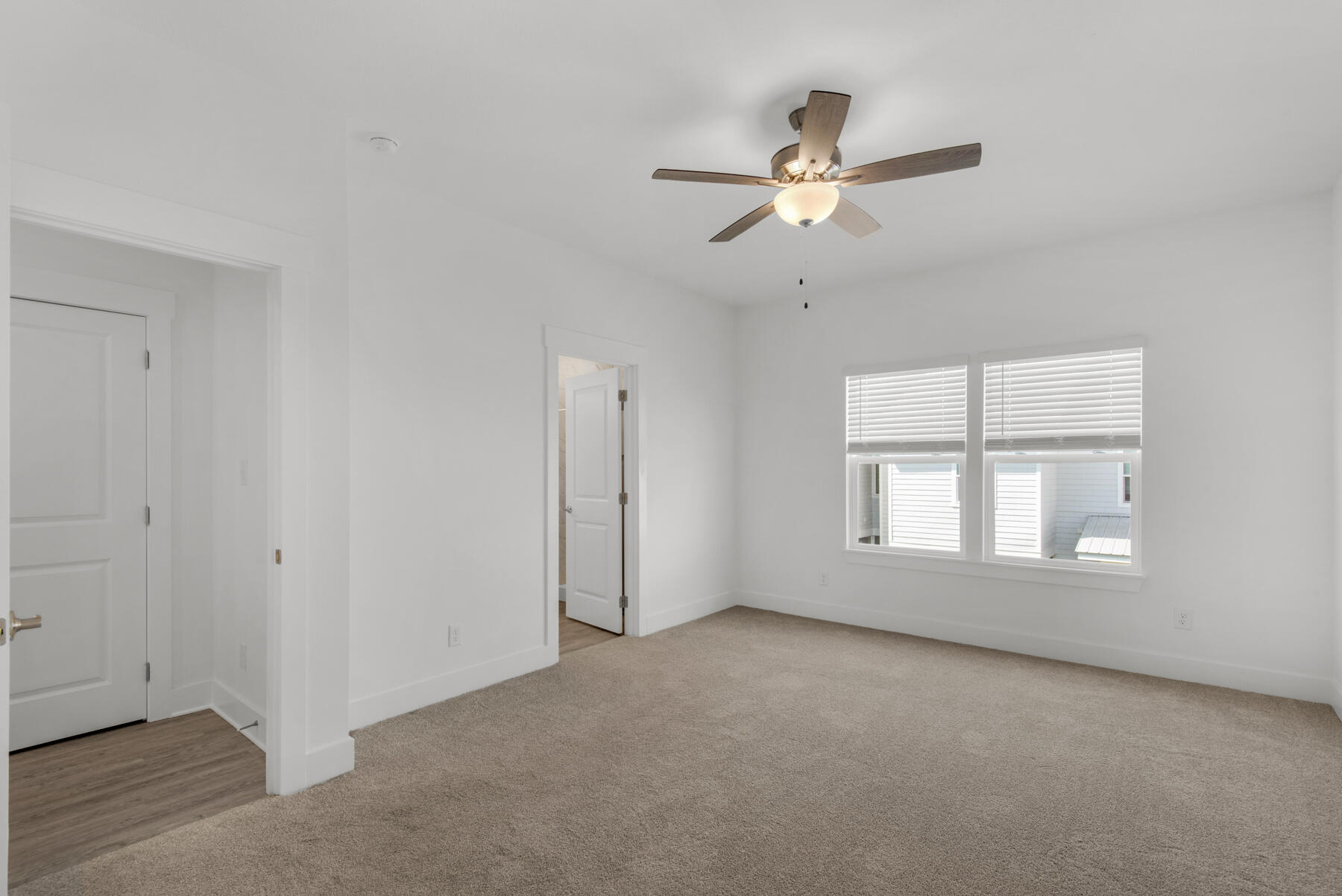 VERANDAS AT FREEPORT - Residential Lease