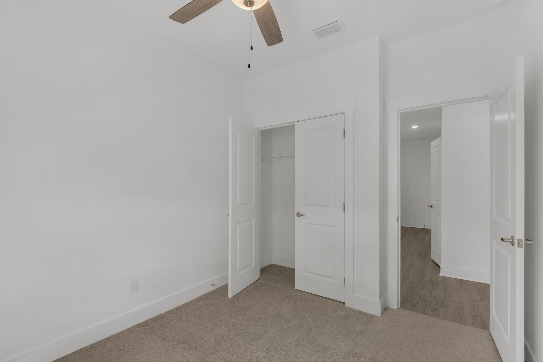 VERANDAS AT FREEPORT - Residential Lease