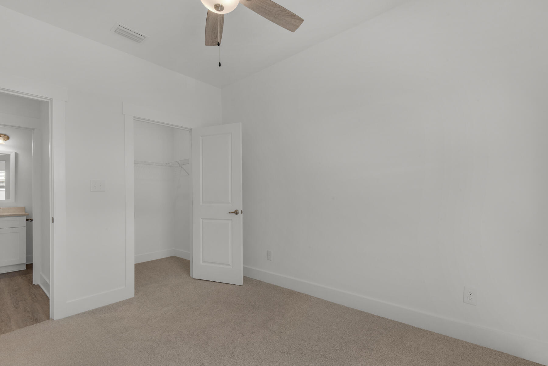 VERANDAS AT FREEPORT - Residential Lease