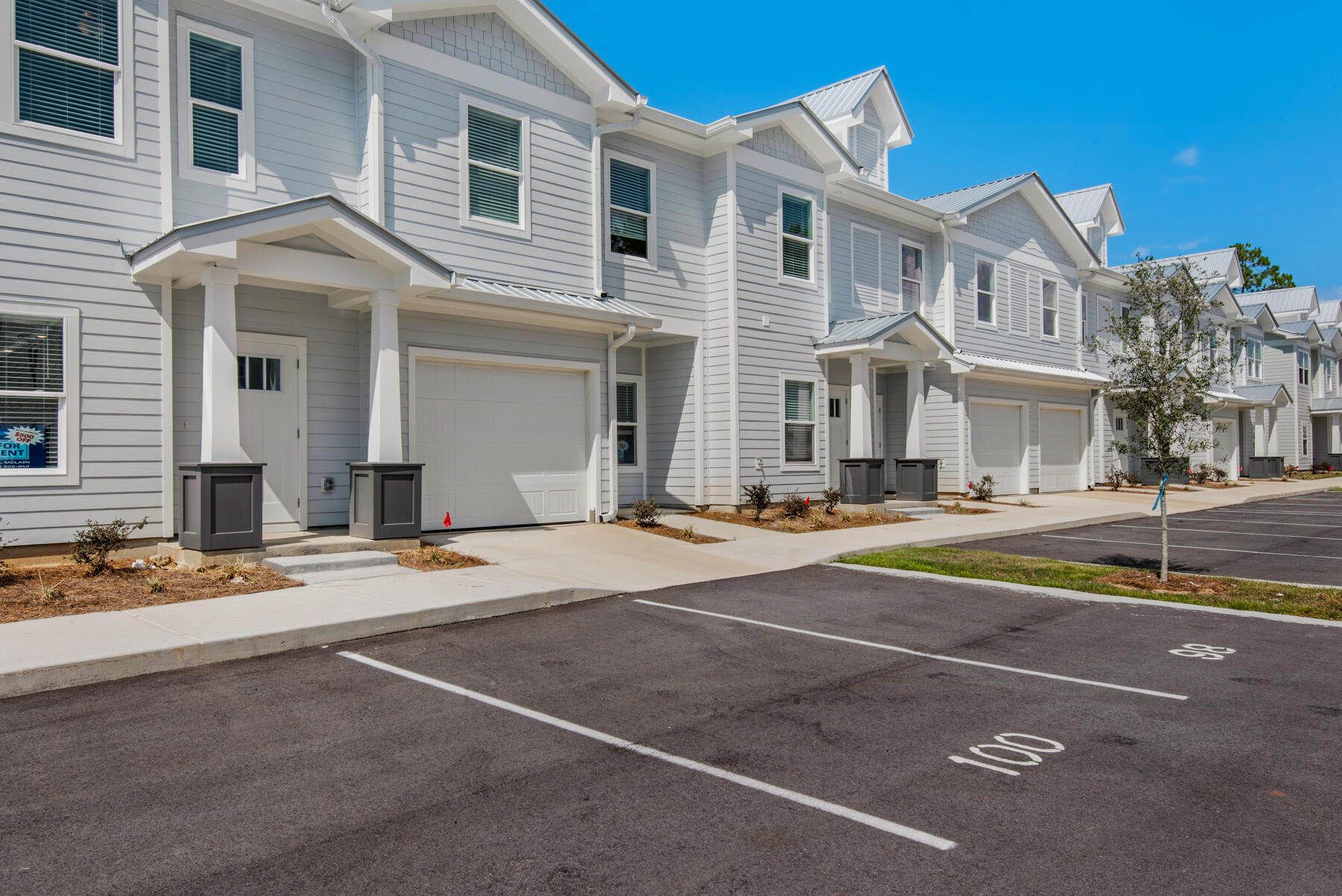 VERANDAS AT FREEPORT - Residential Lease