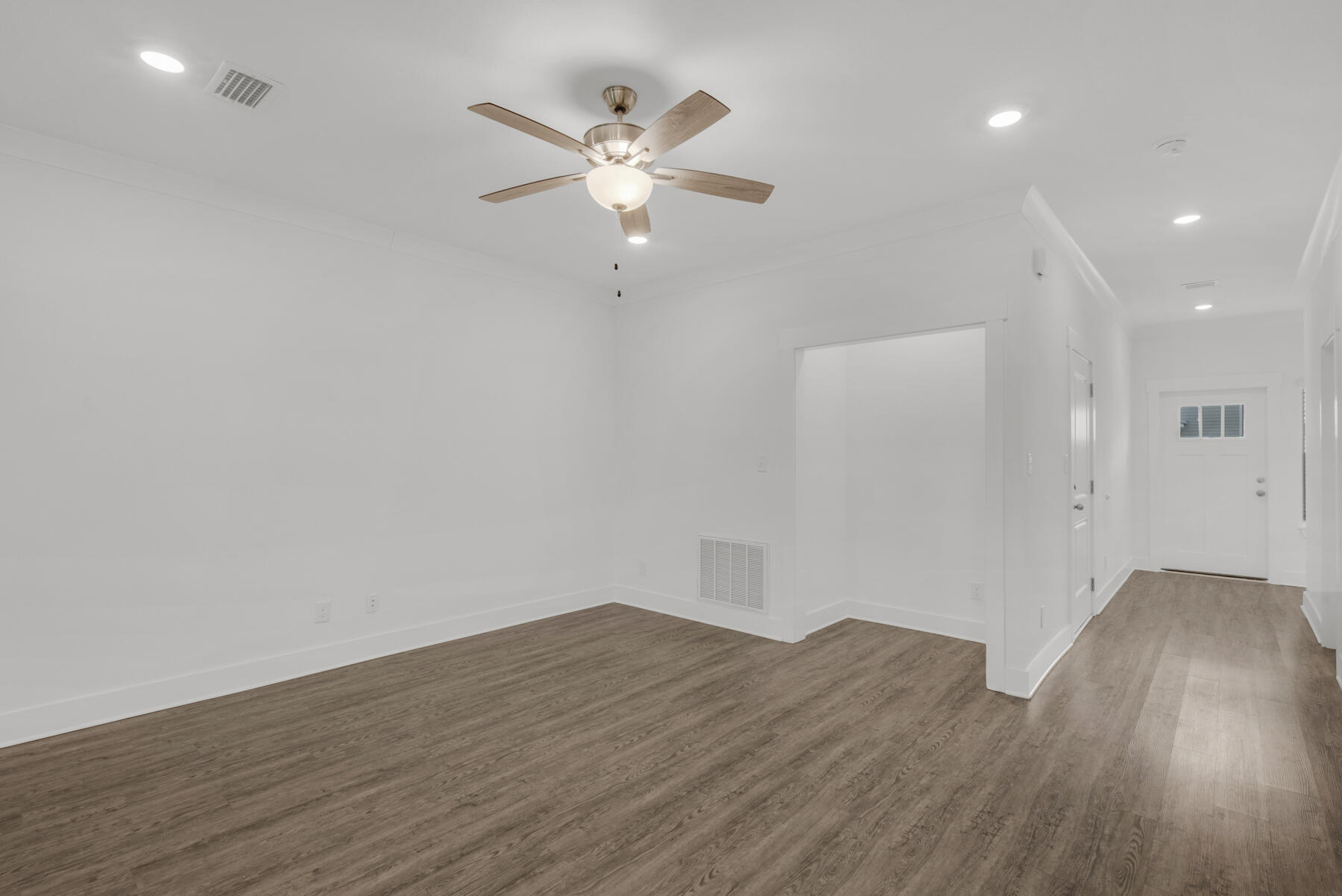 VERANDAS AT FREEPORT - Residential Lease