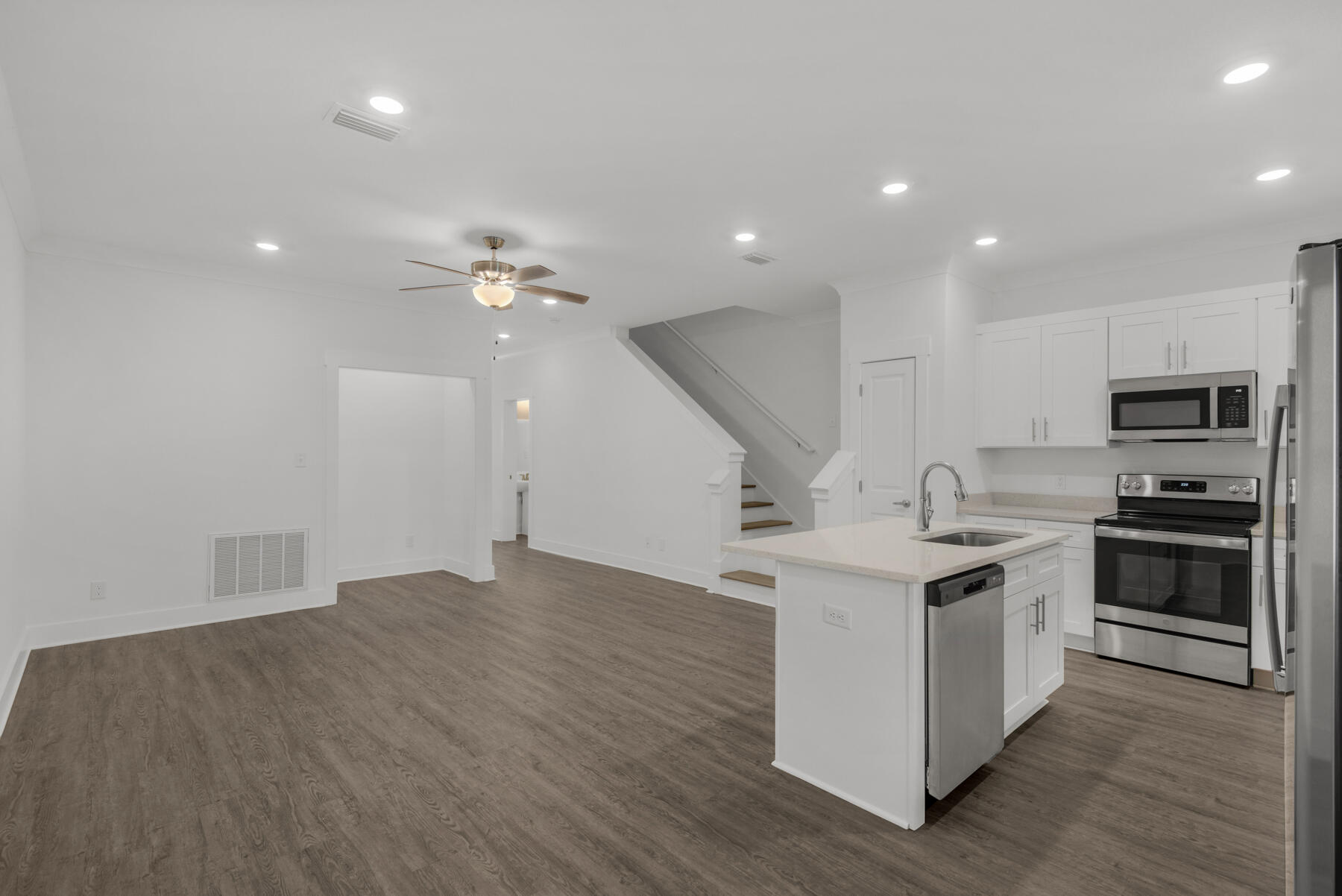 VERANDAS AT FREEPORT - Residential Lease