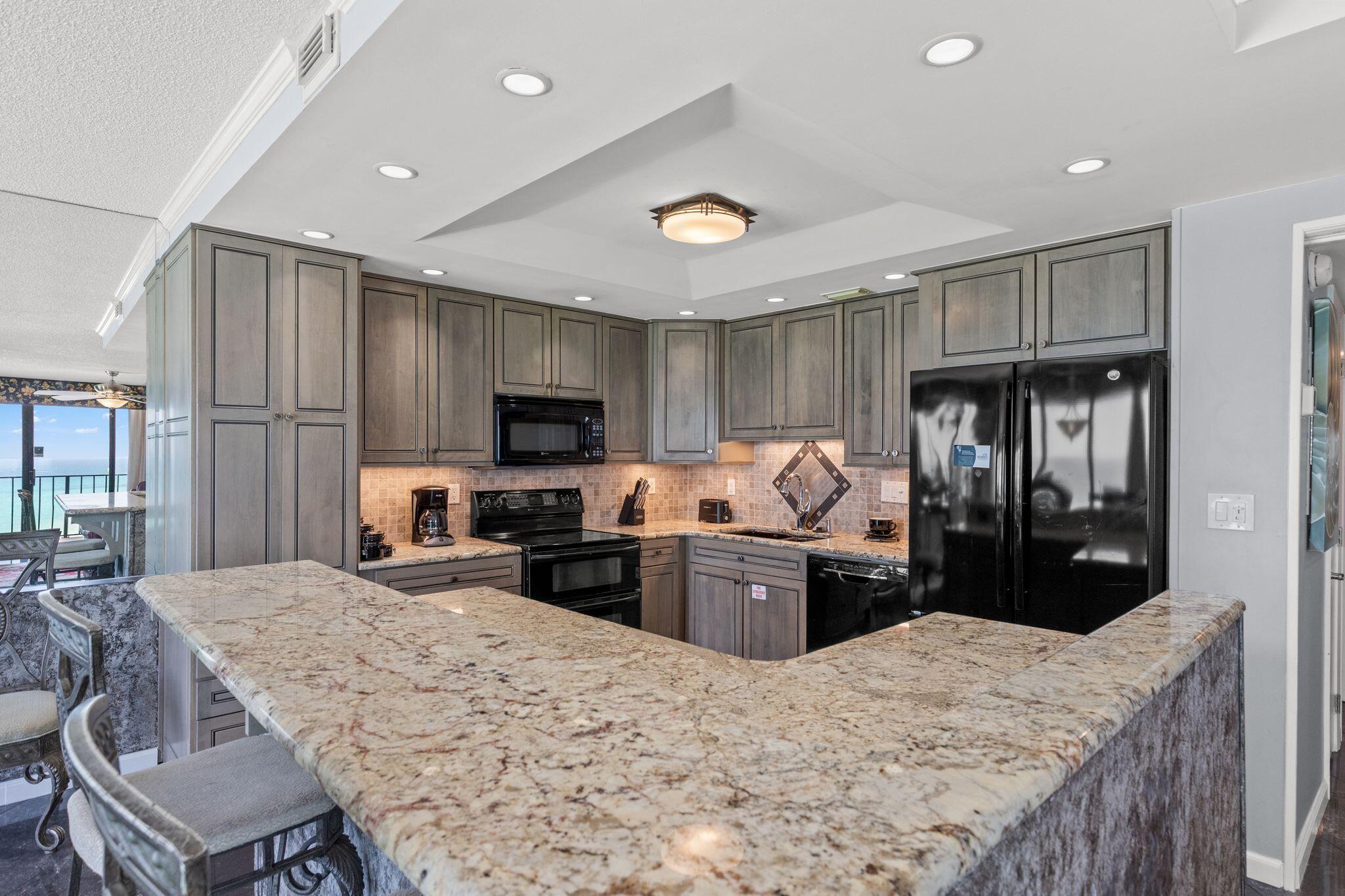 EDGEWATER - Residential