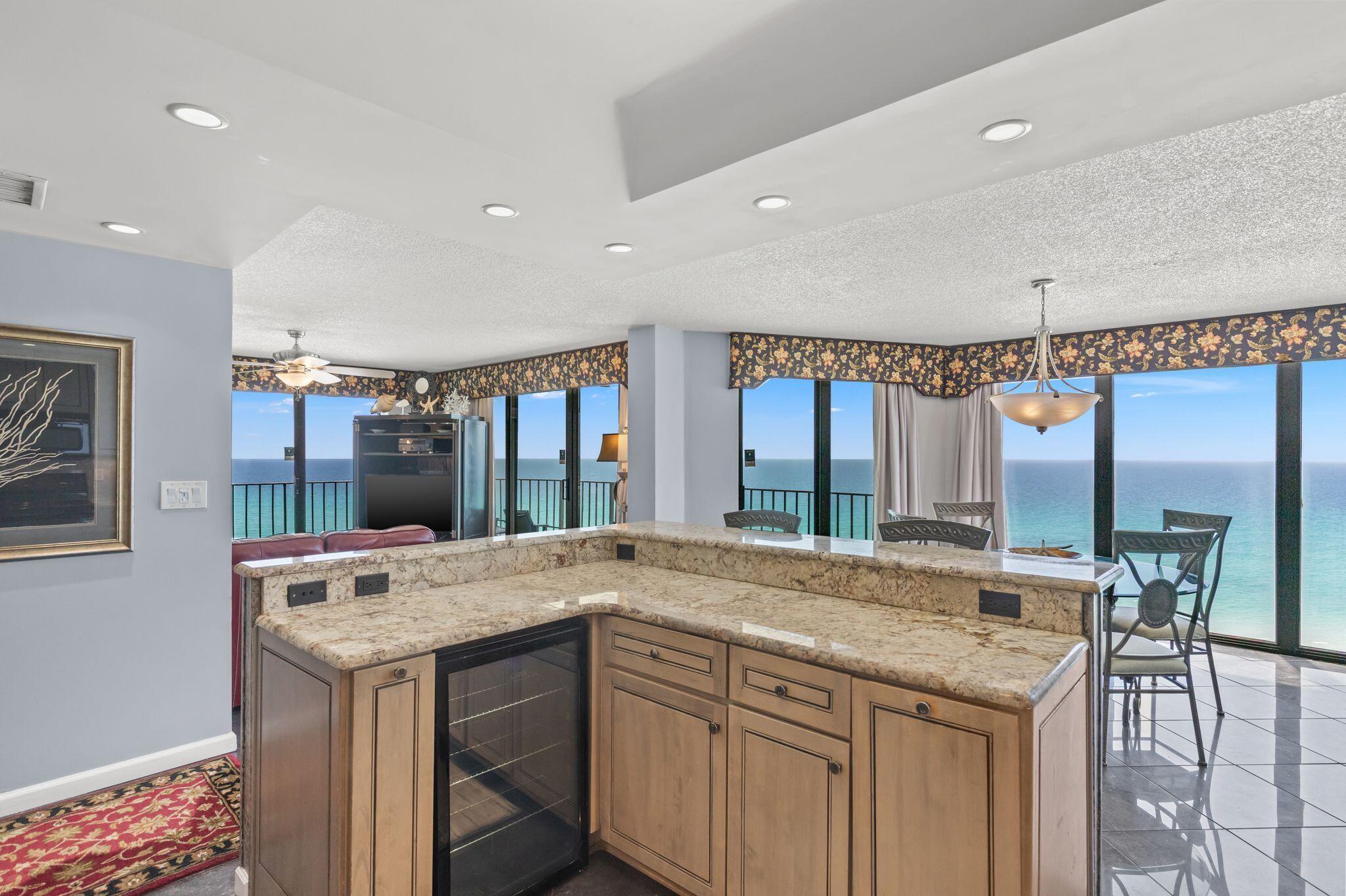 EDGEWATER - Residential