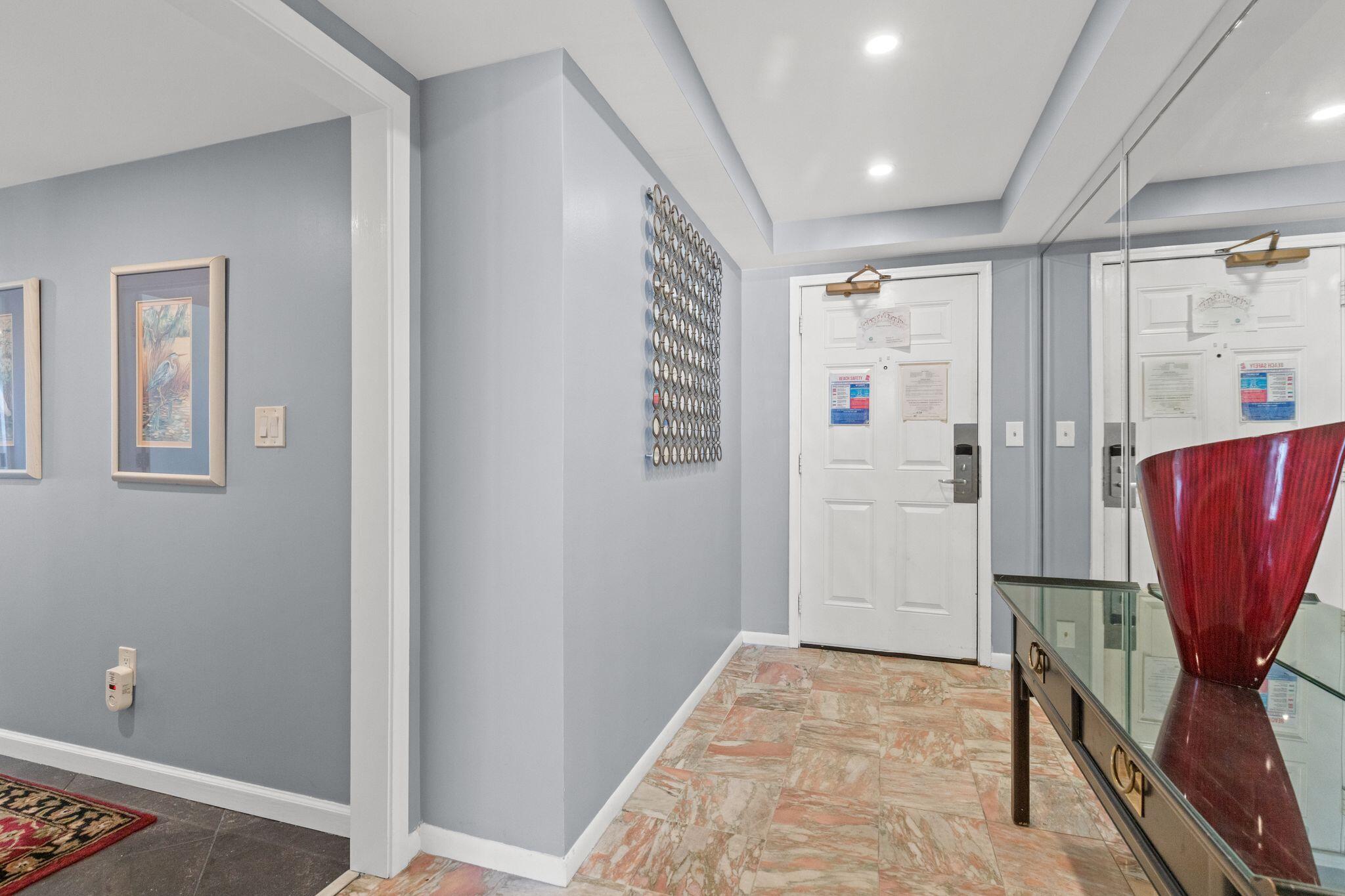 EDGEWATER - Residential