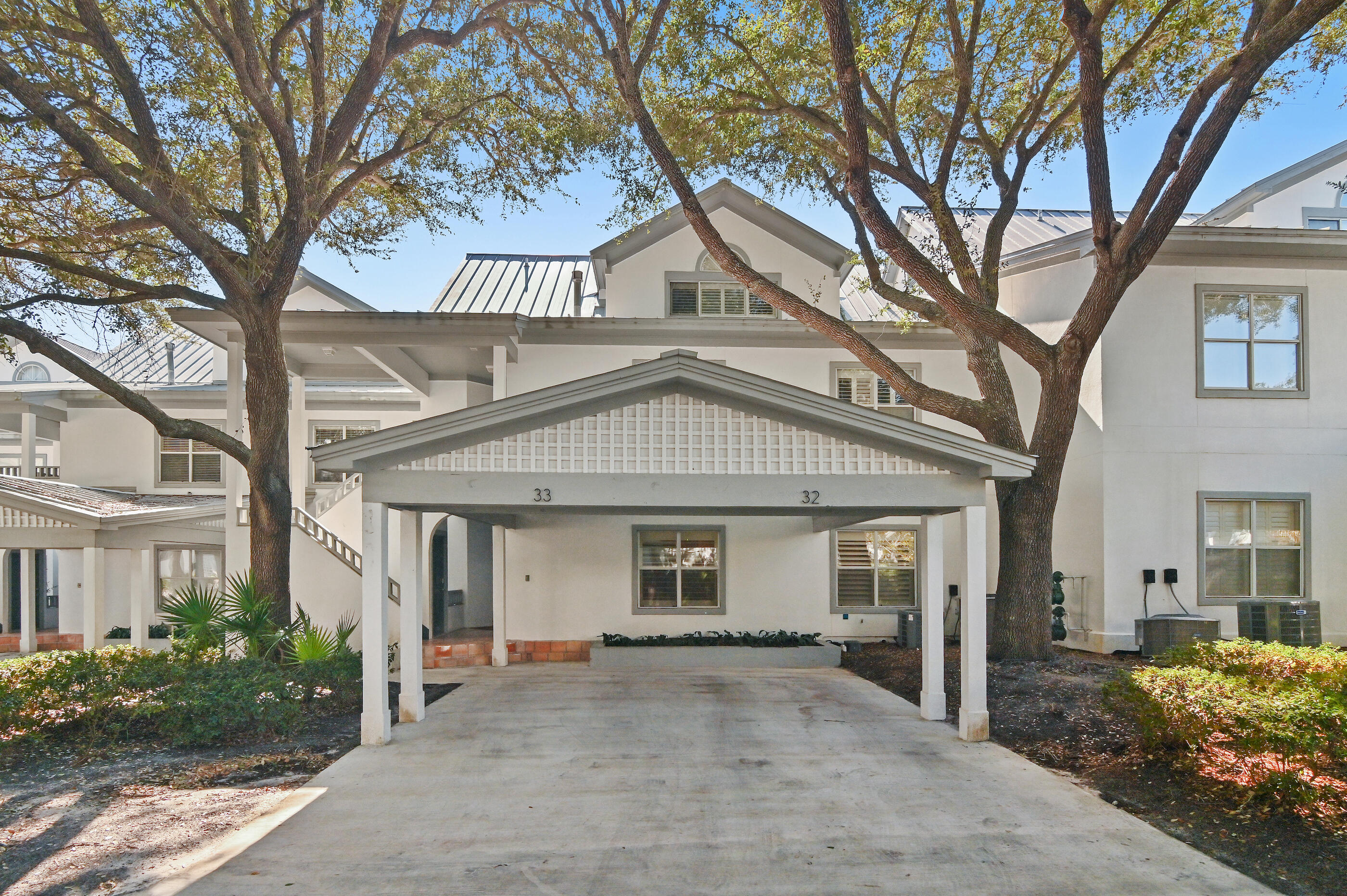 HIDDEN DUNES BEACH VILLAS - Residential