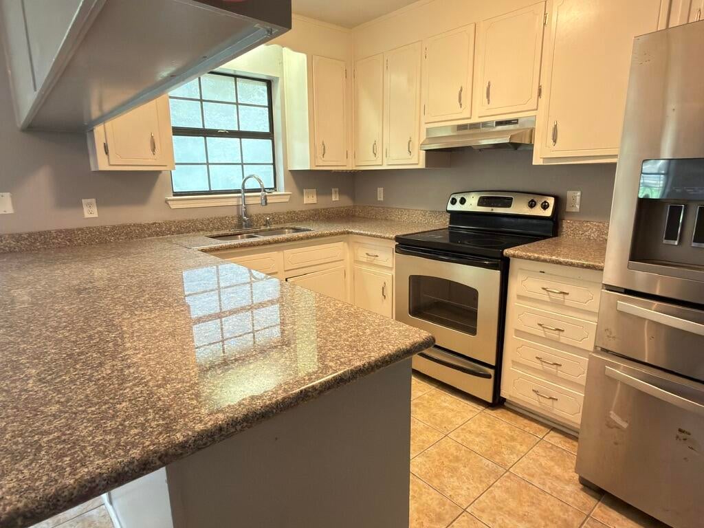 CENTURY WOODS - Residential