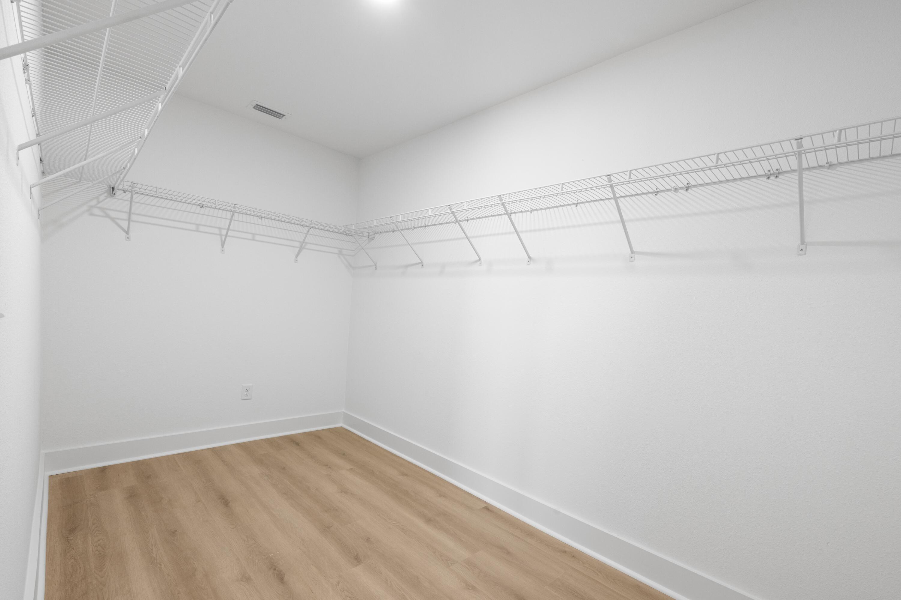 METES & BOUNDS - Residential Lease