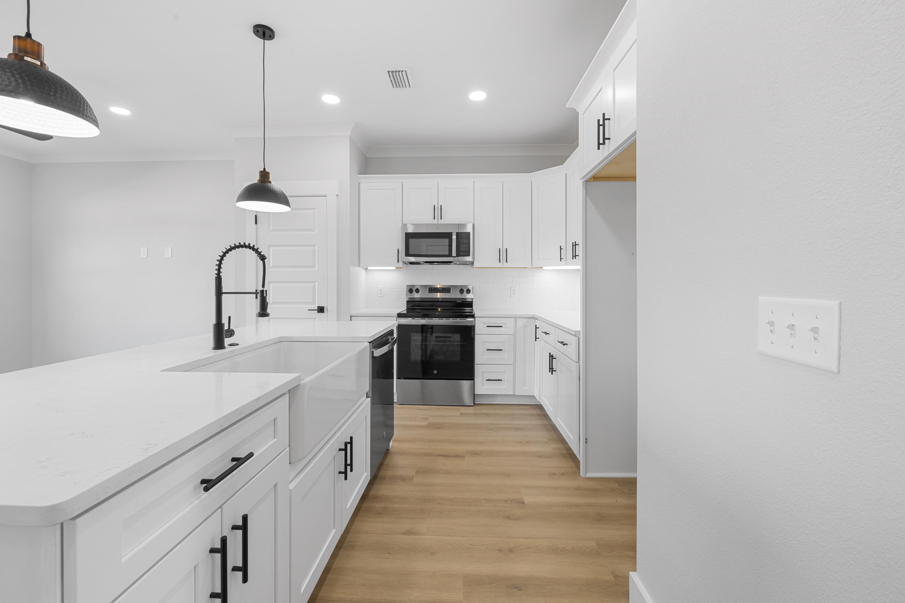 METES & BOUNDS - Residential Lease