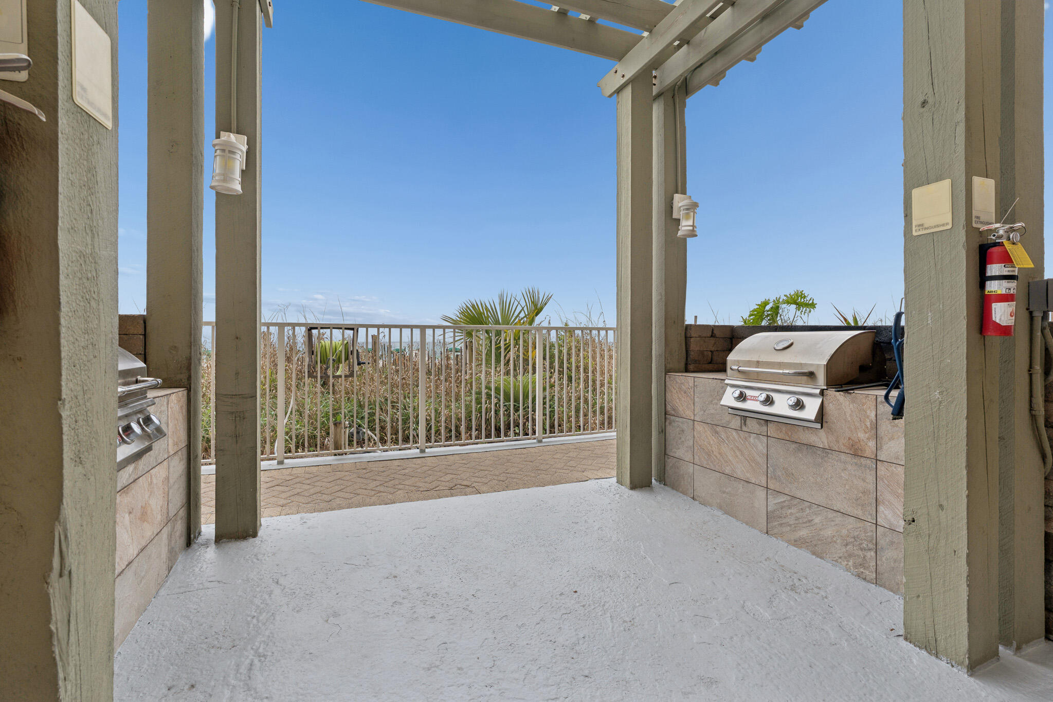 EMERALD ISLE - Residential