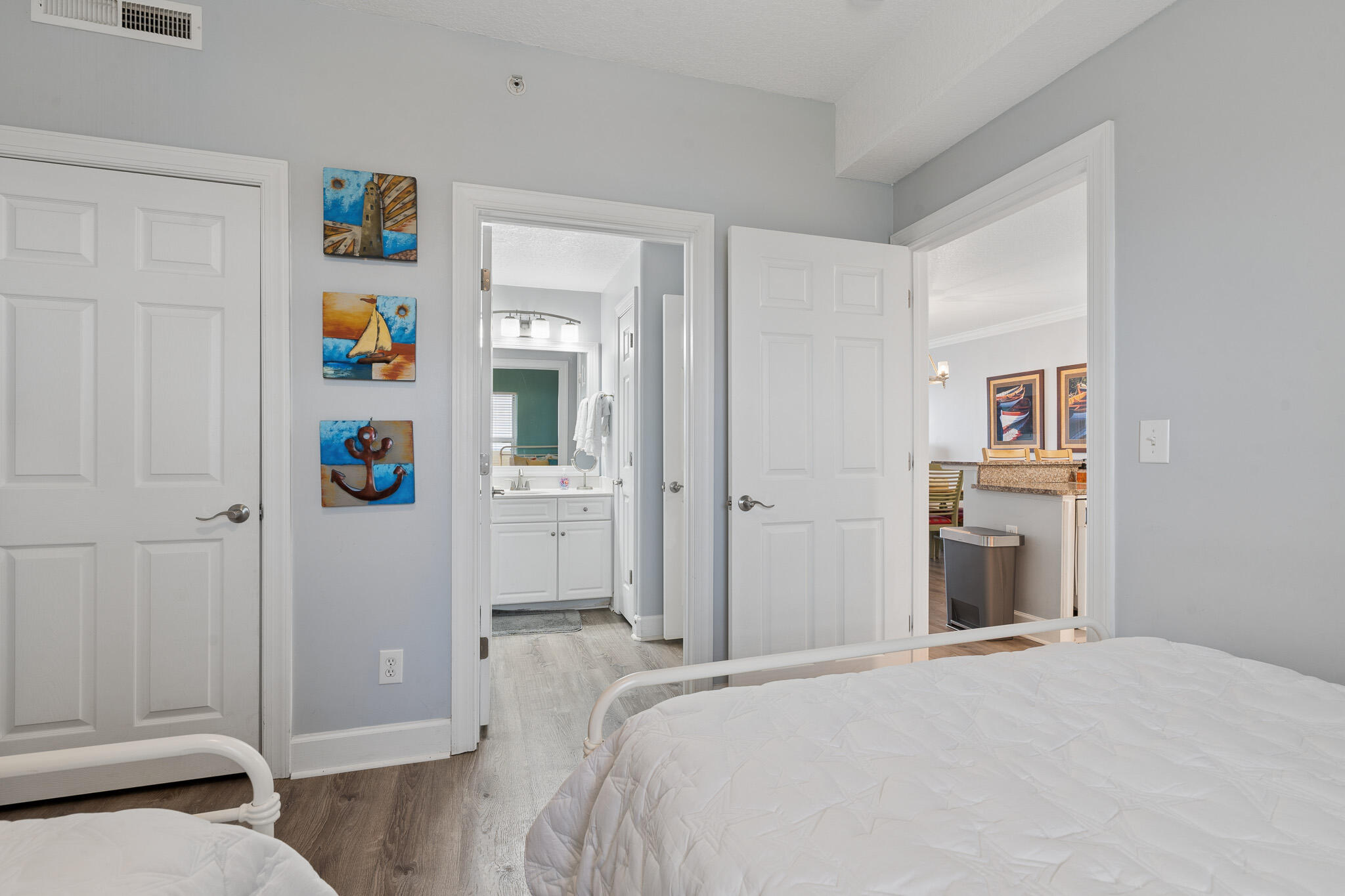 EMERALD ISLE - Residential