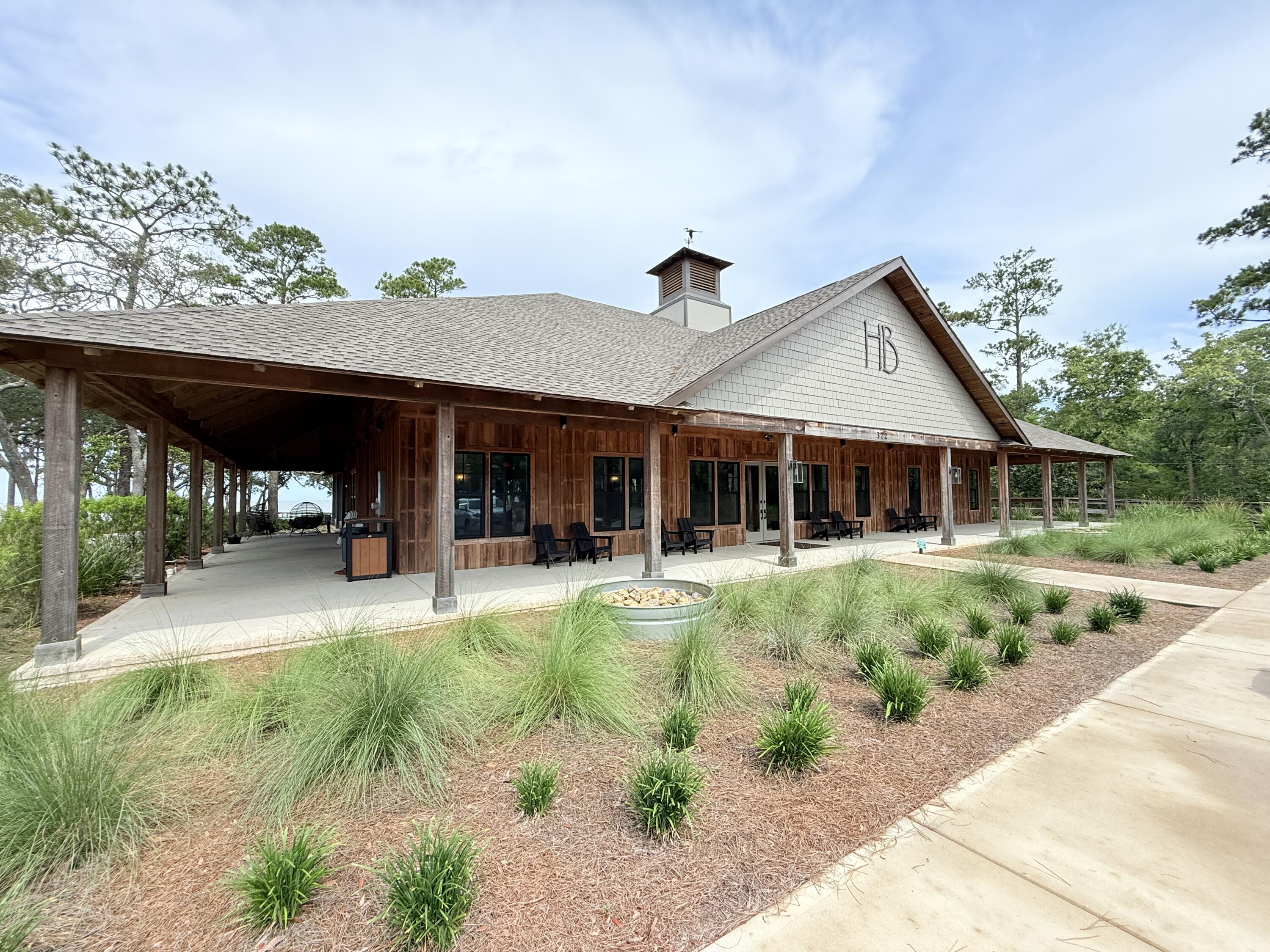 HAMMOCK BAY - Residential