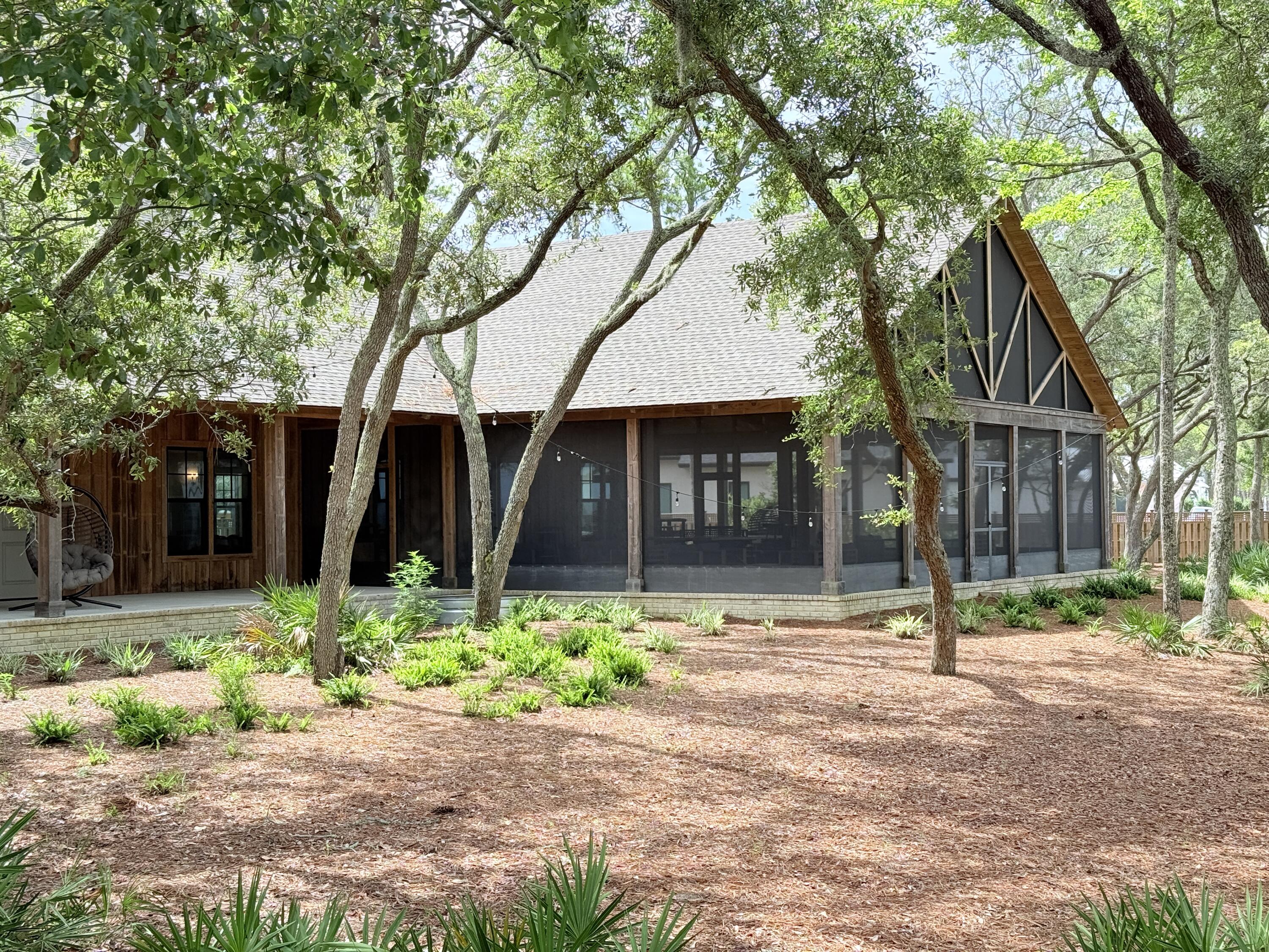 HAMMOCK BAY - Residential