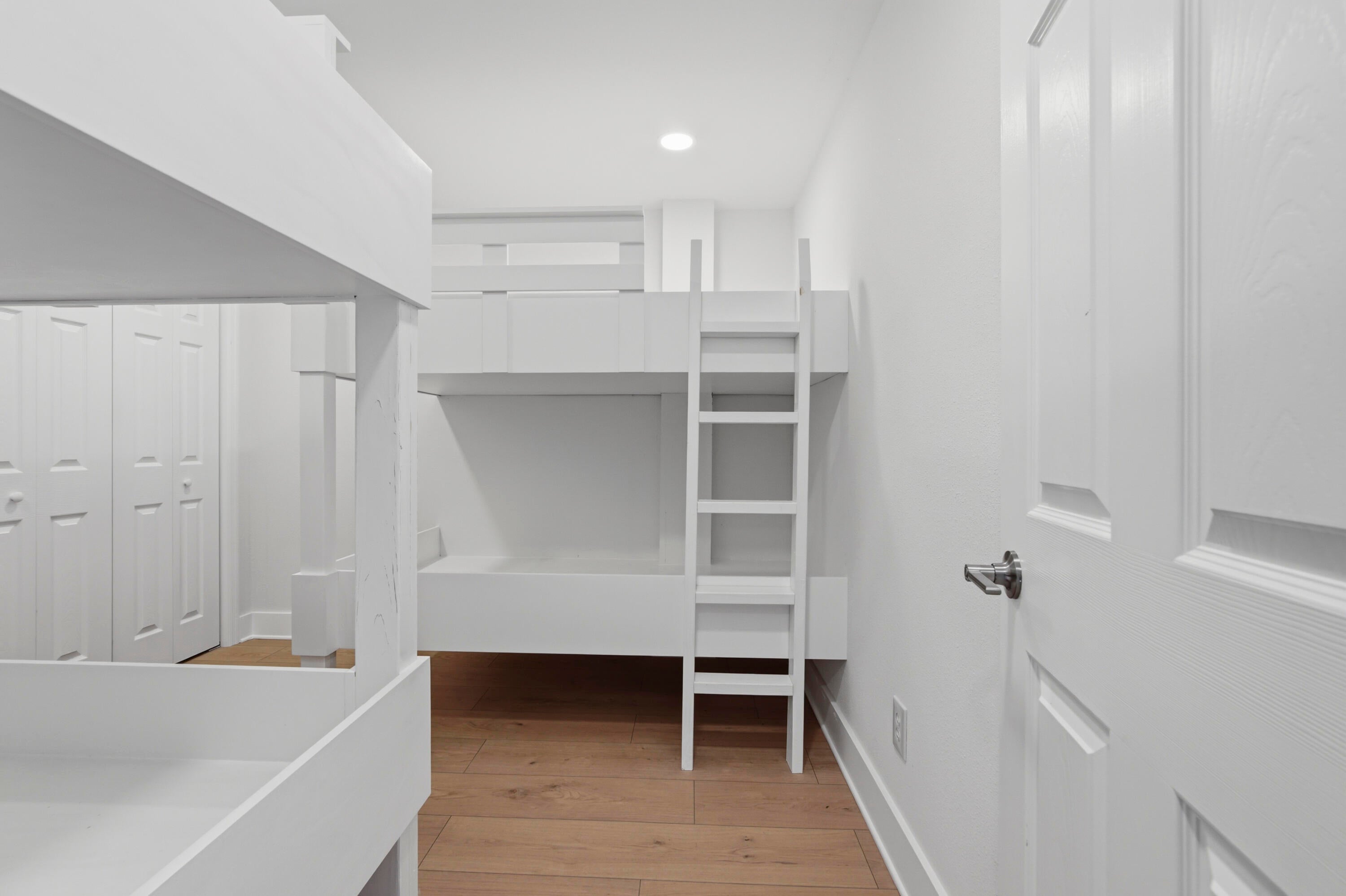 WARREN HEIGHTS - Residential