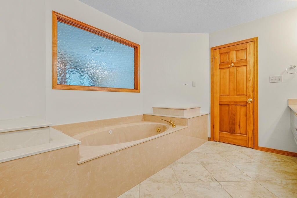 DONLABROOK GARDYNS - Residential