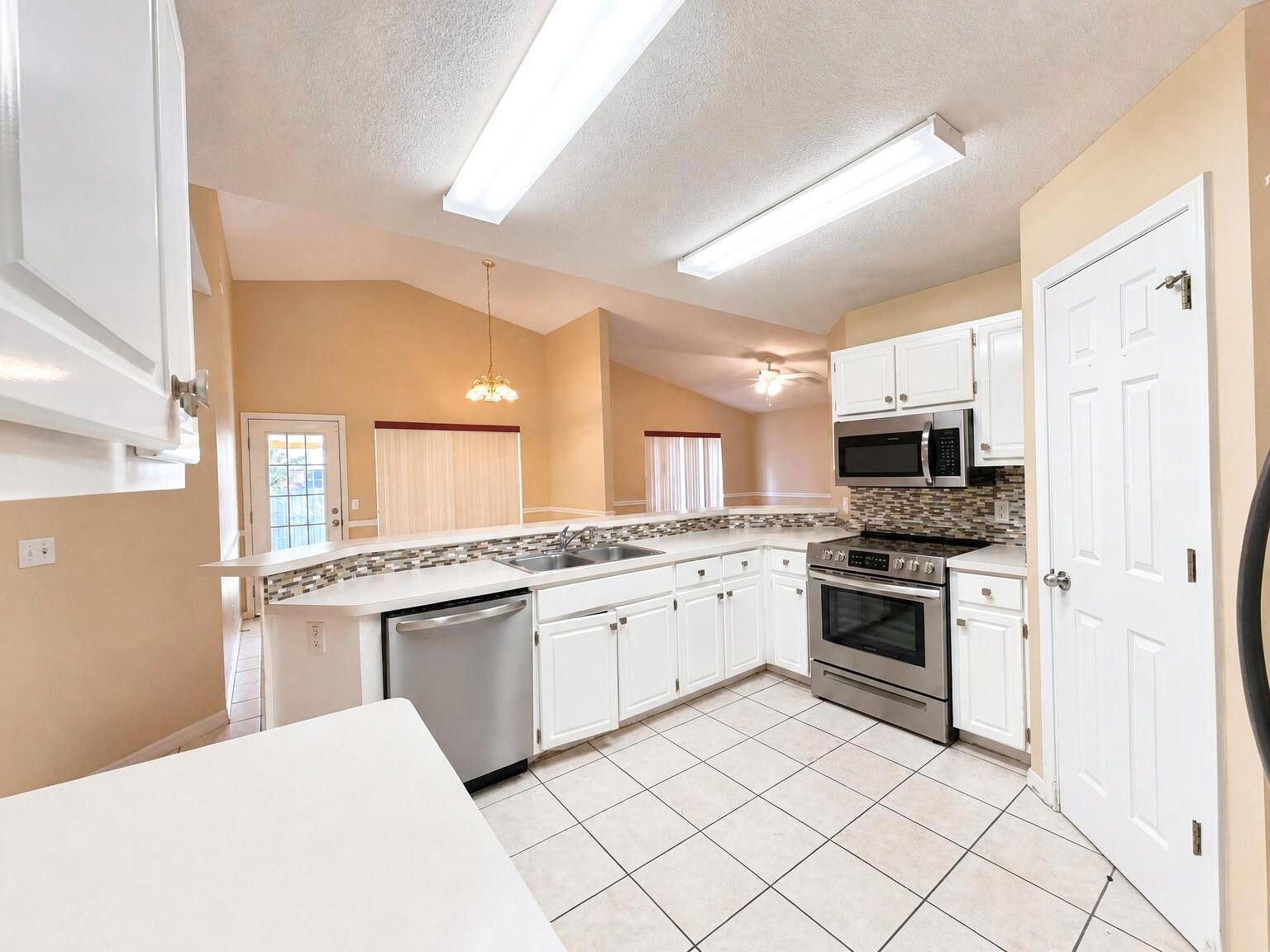 WATERFORD ESTATES S/D - Residential Lease