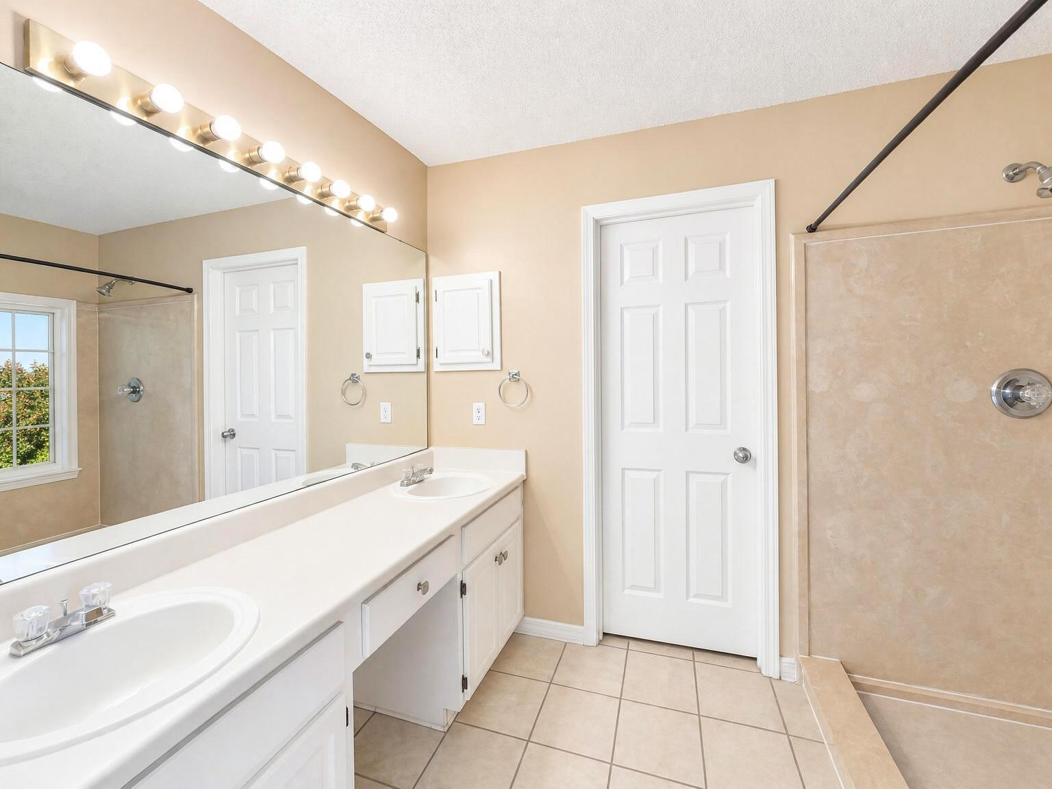 WATERFORD ESTATES S/D - Residential Lease