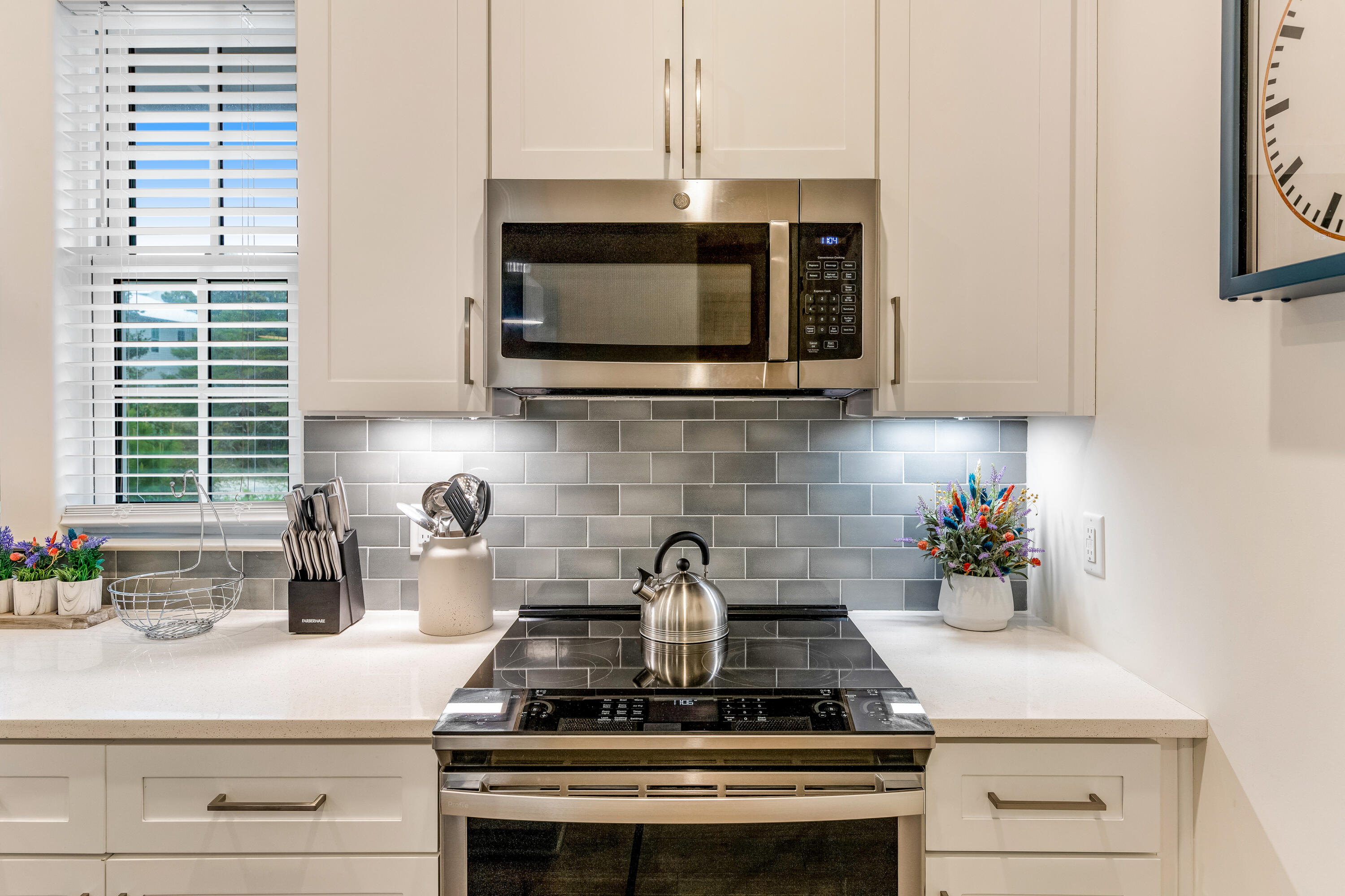 AZURE - Residential Lease