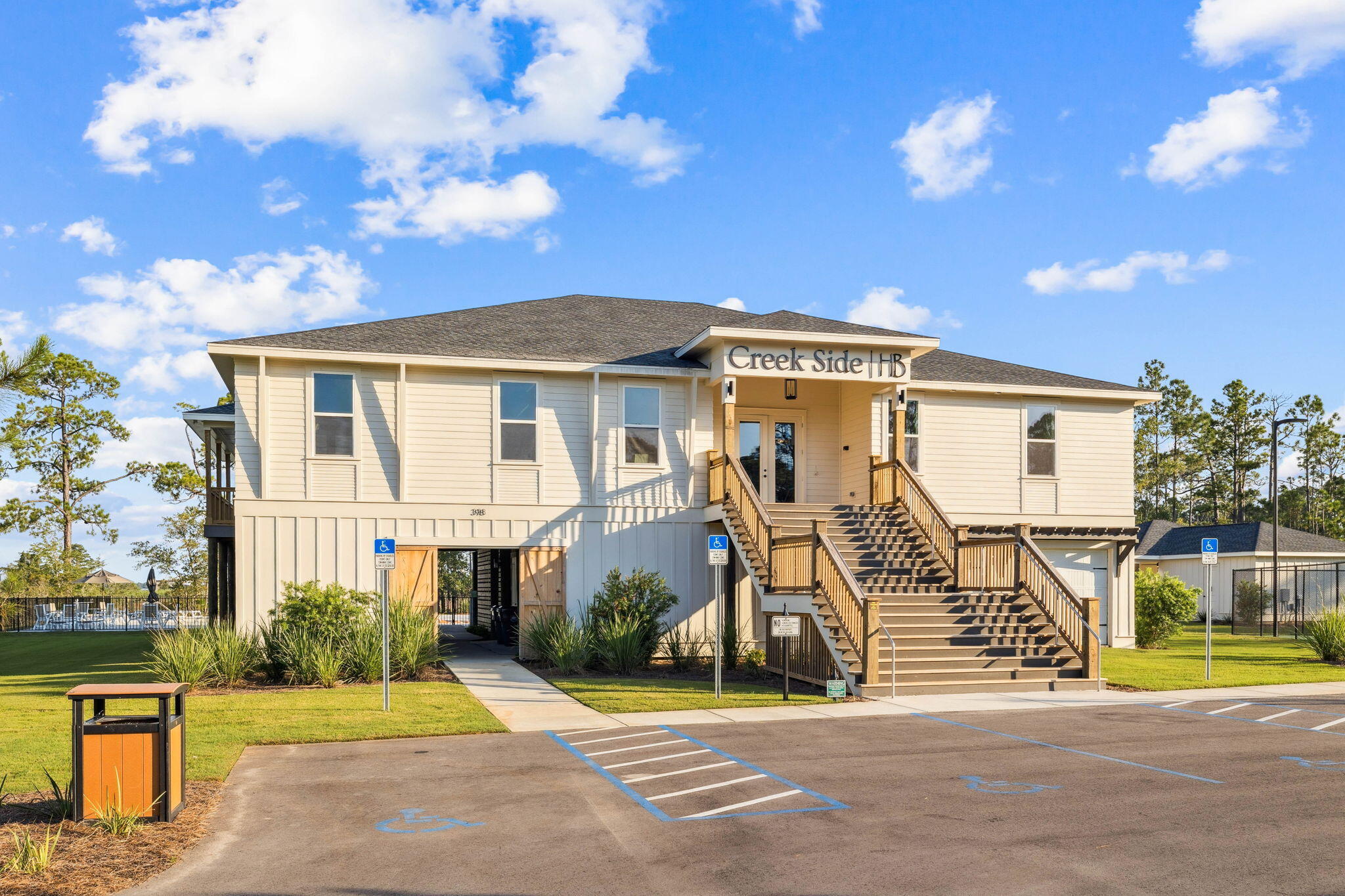 HAMMOCK BAY - MILL COTTAGES - Residential