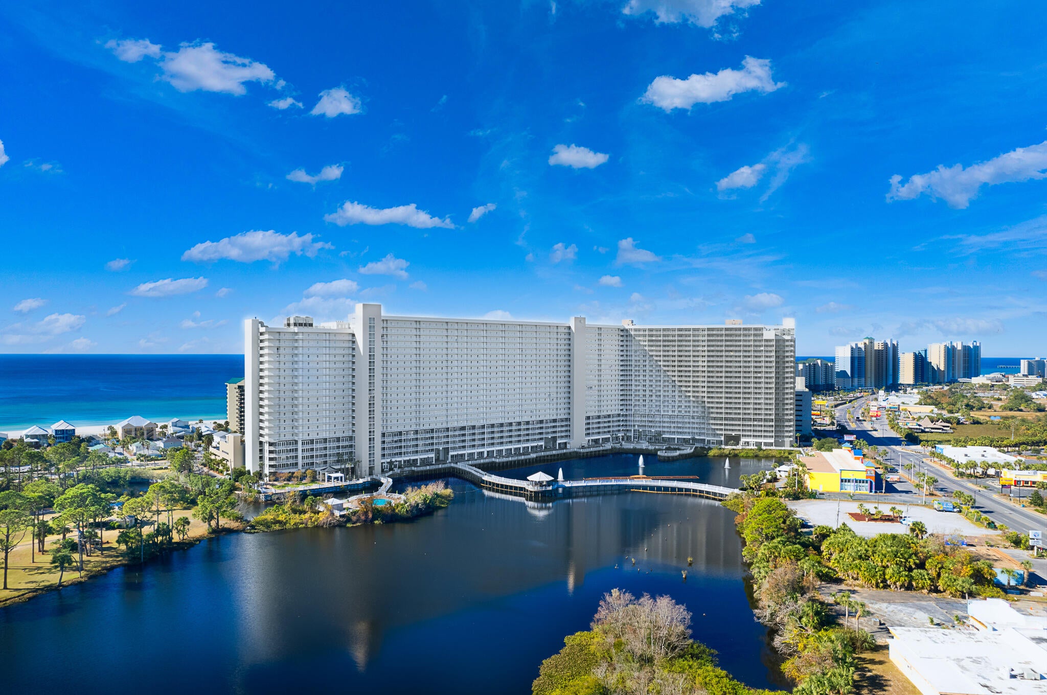LAKETOWN WHARF - Residential