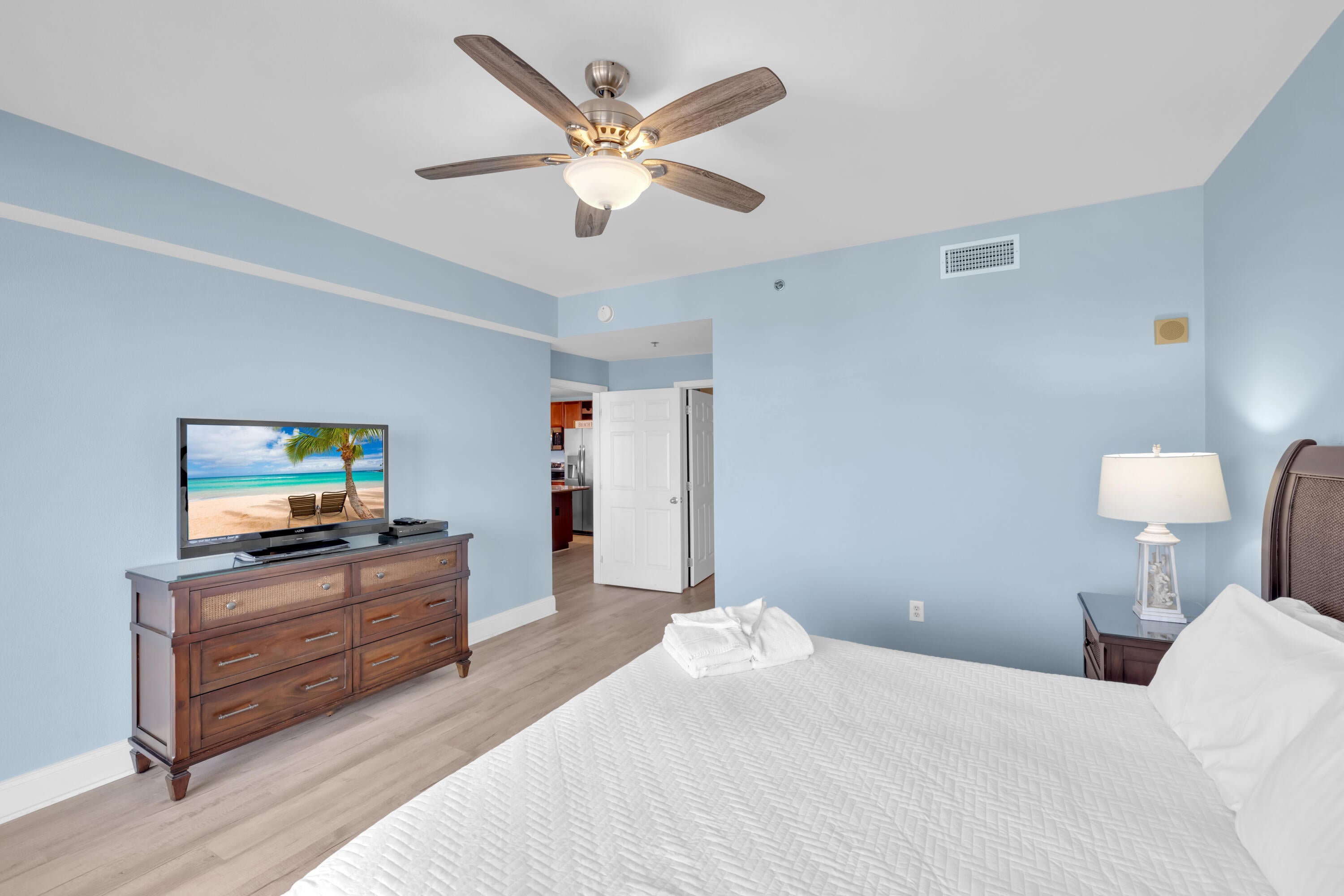 LAKETOWN WHARF - Residential