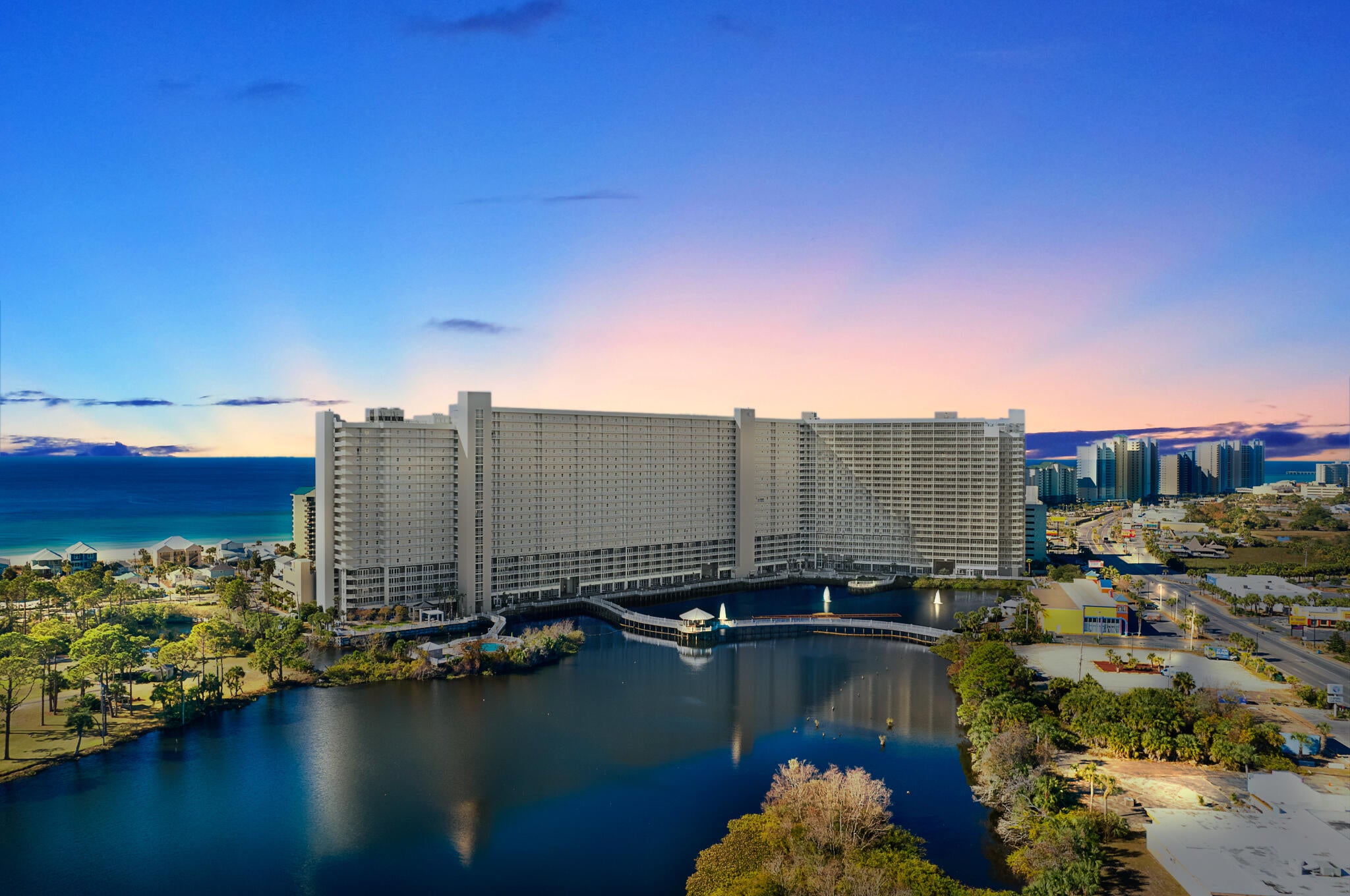 LAKETOWN WHARF - Residential