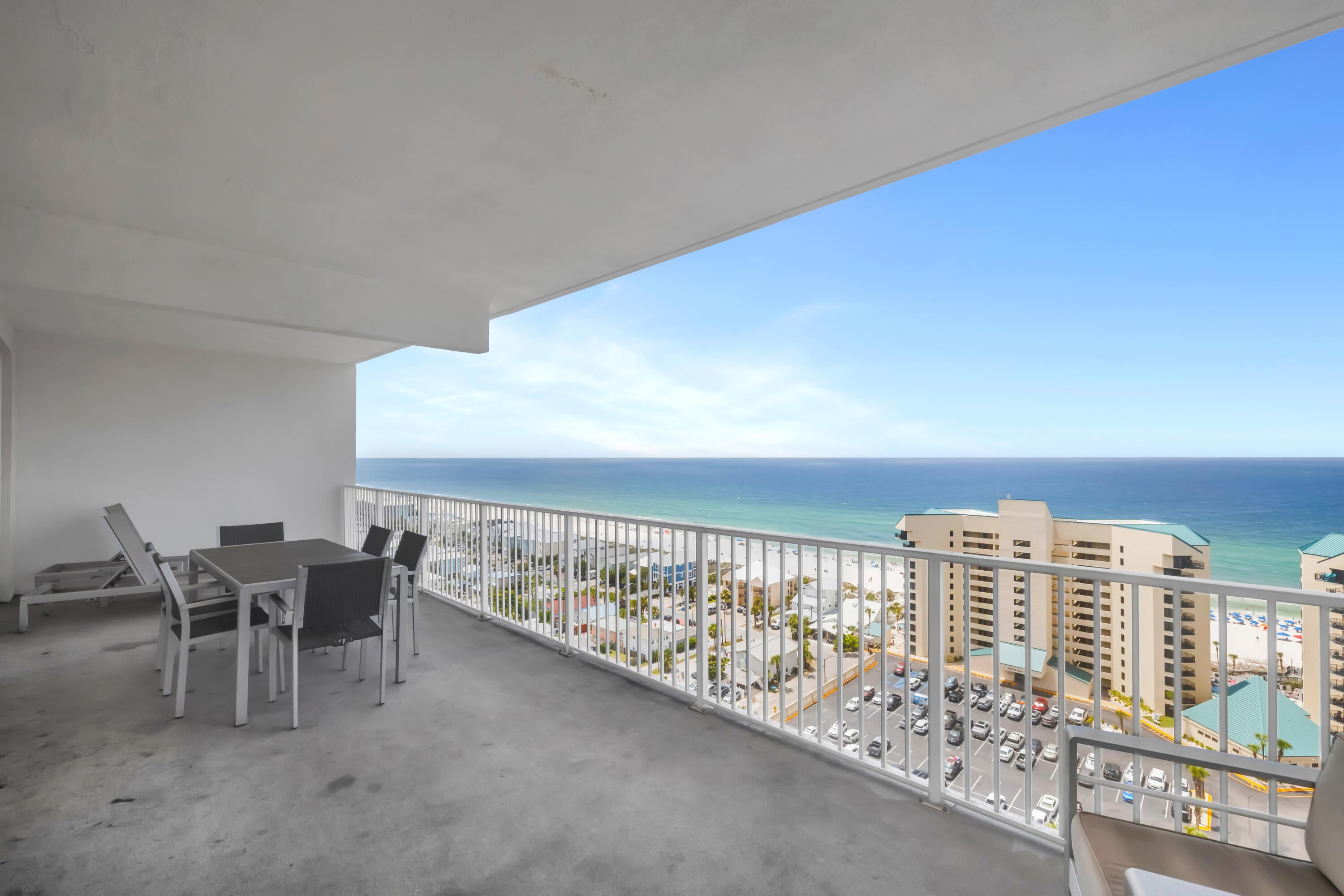LAKETOWN WHARF - Residential