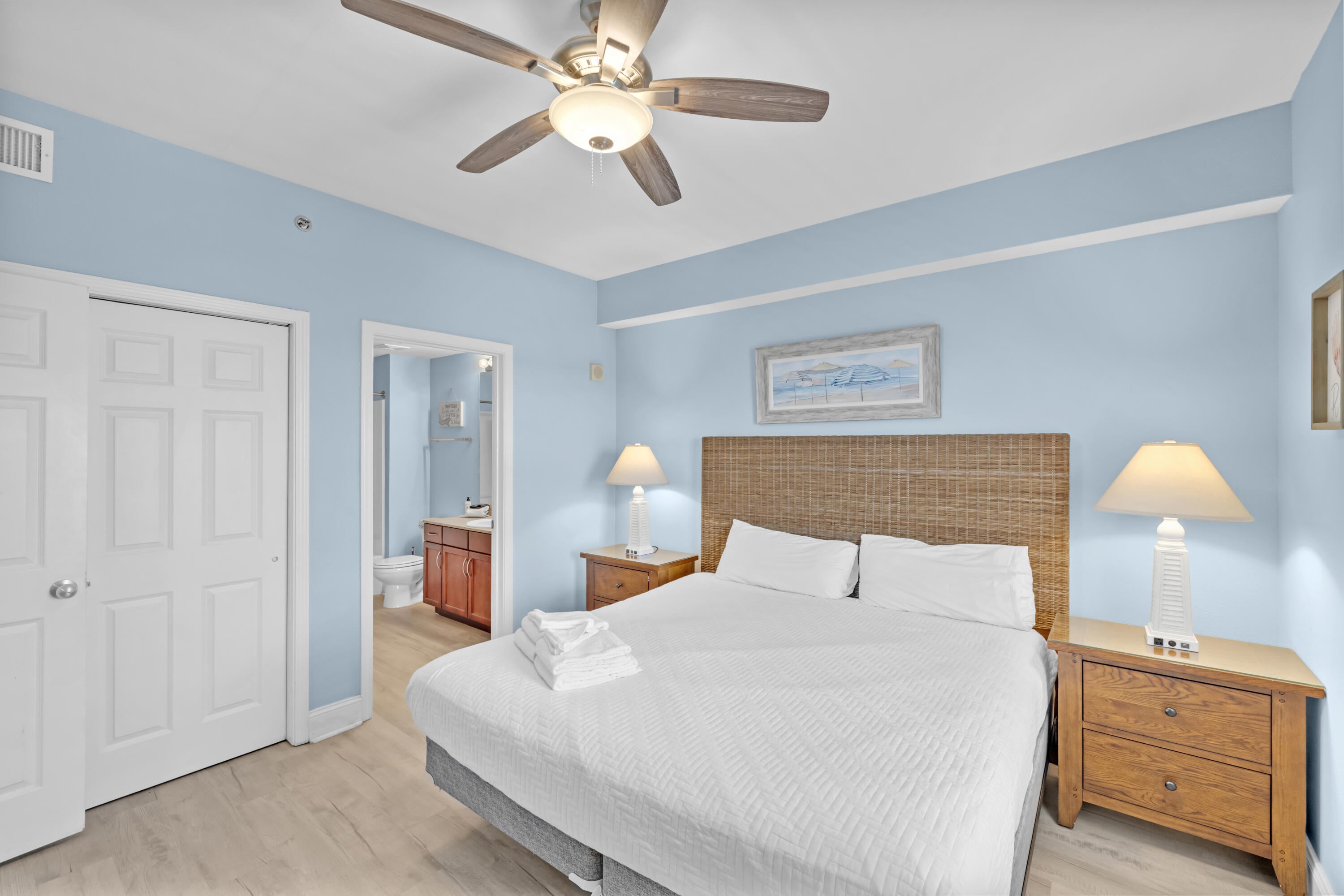 LAKETOWN WHARF - Residential