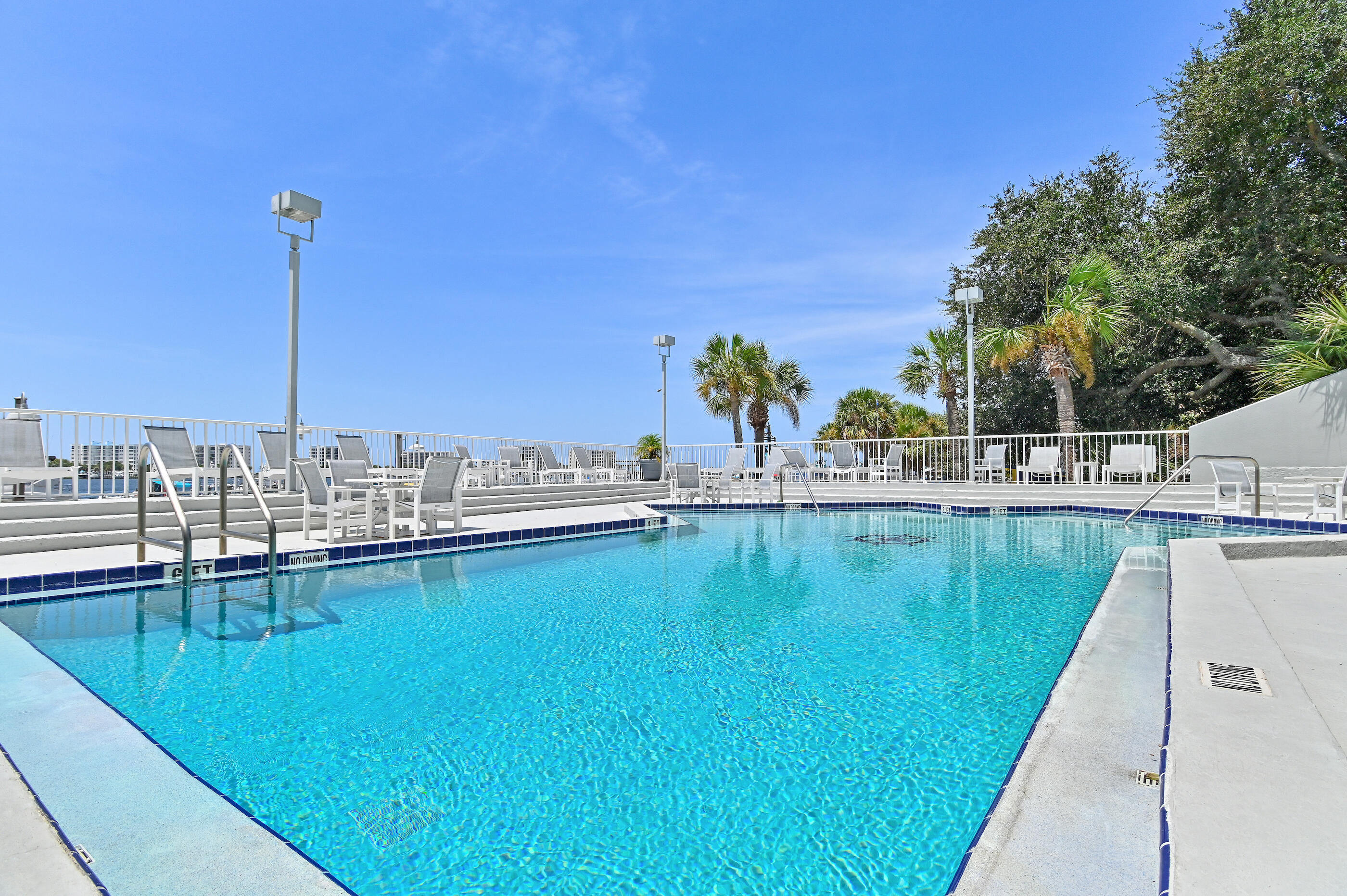DESTIN YACHT CLUB - Residential