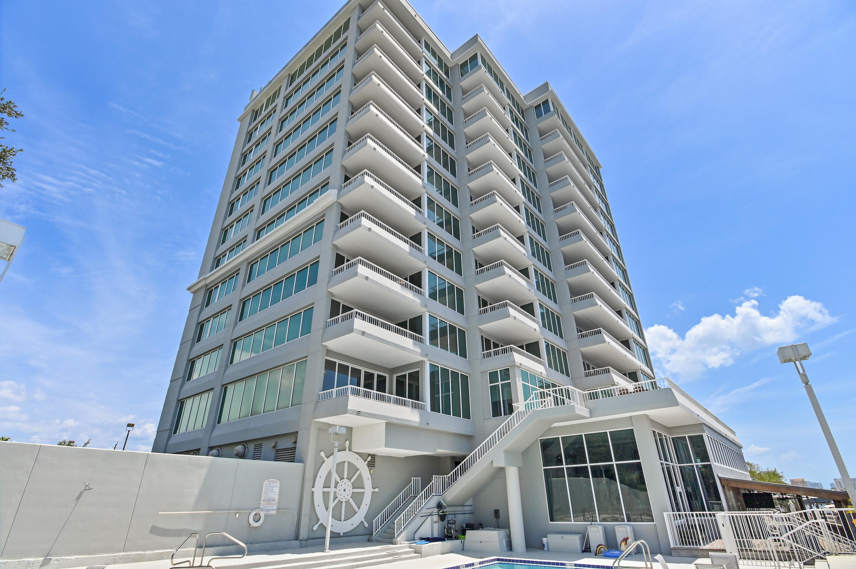 DESTIN YACHT CLUB - Residential
