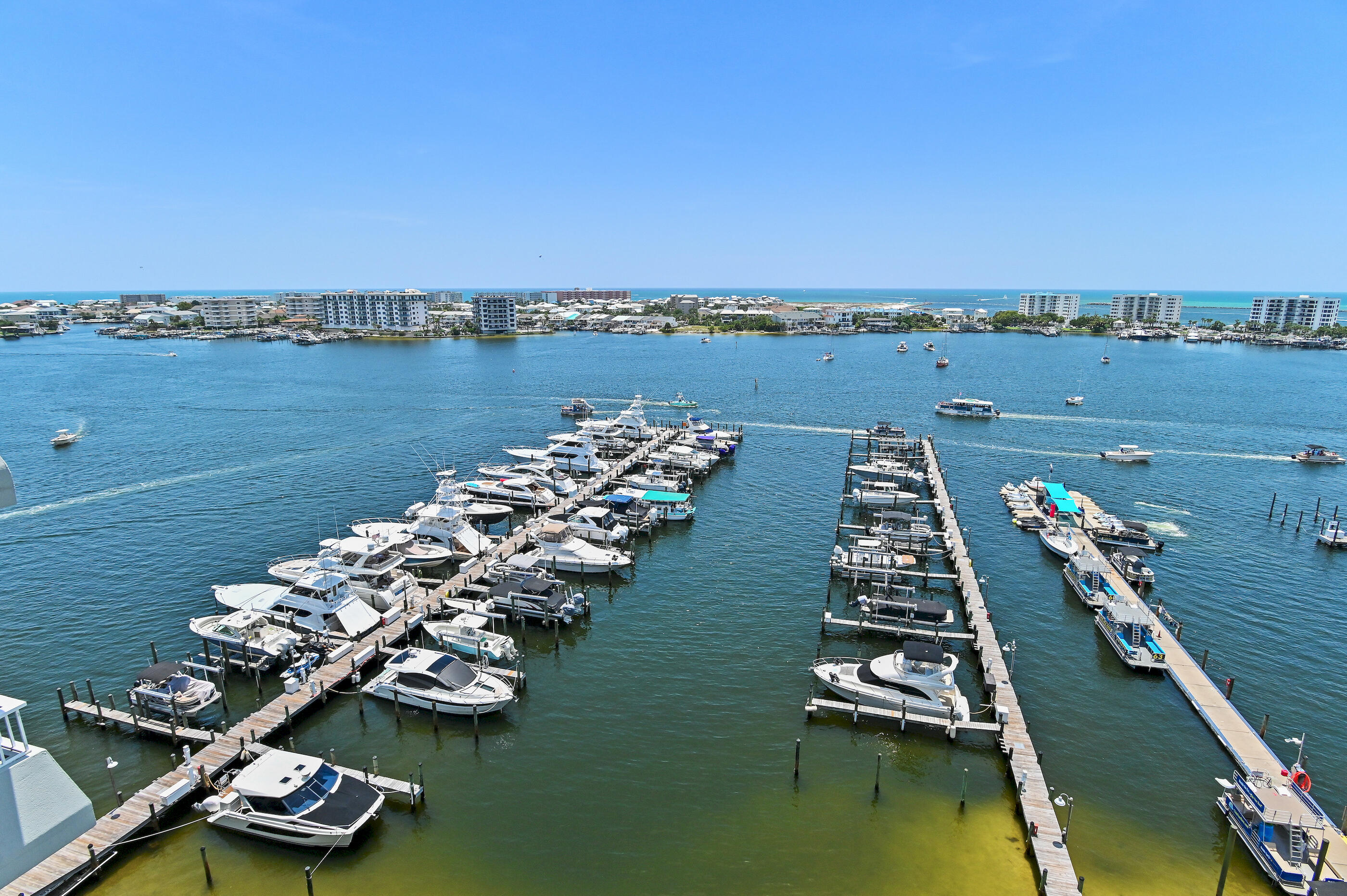 DESTIN YACHT CLUB - Residential