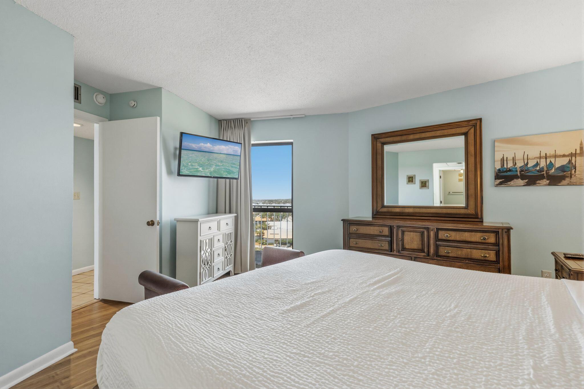 EDGEWATER - Residential