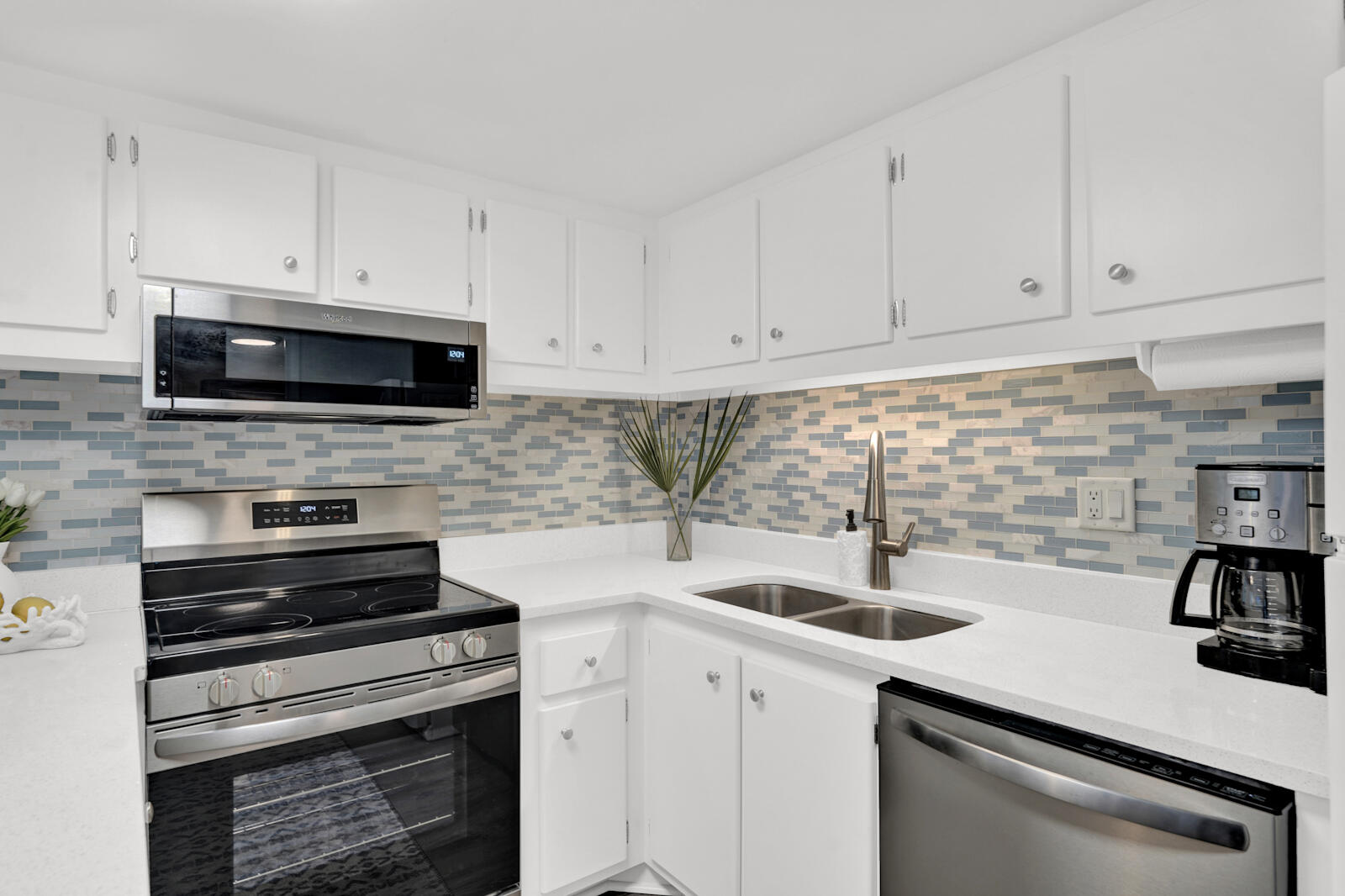 PINNACLE PORT - Residential