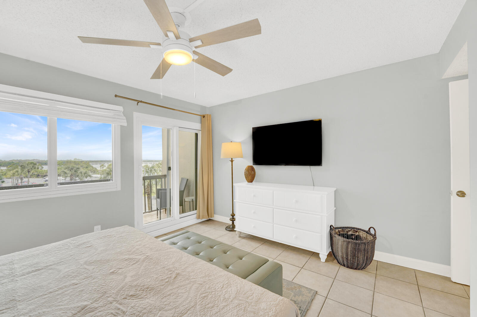 PINNACLE PORT - Residential