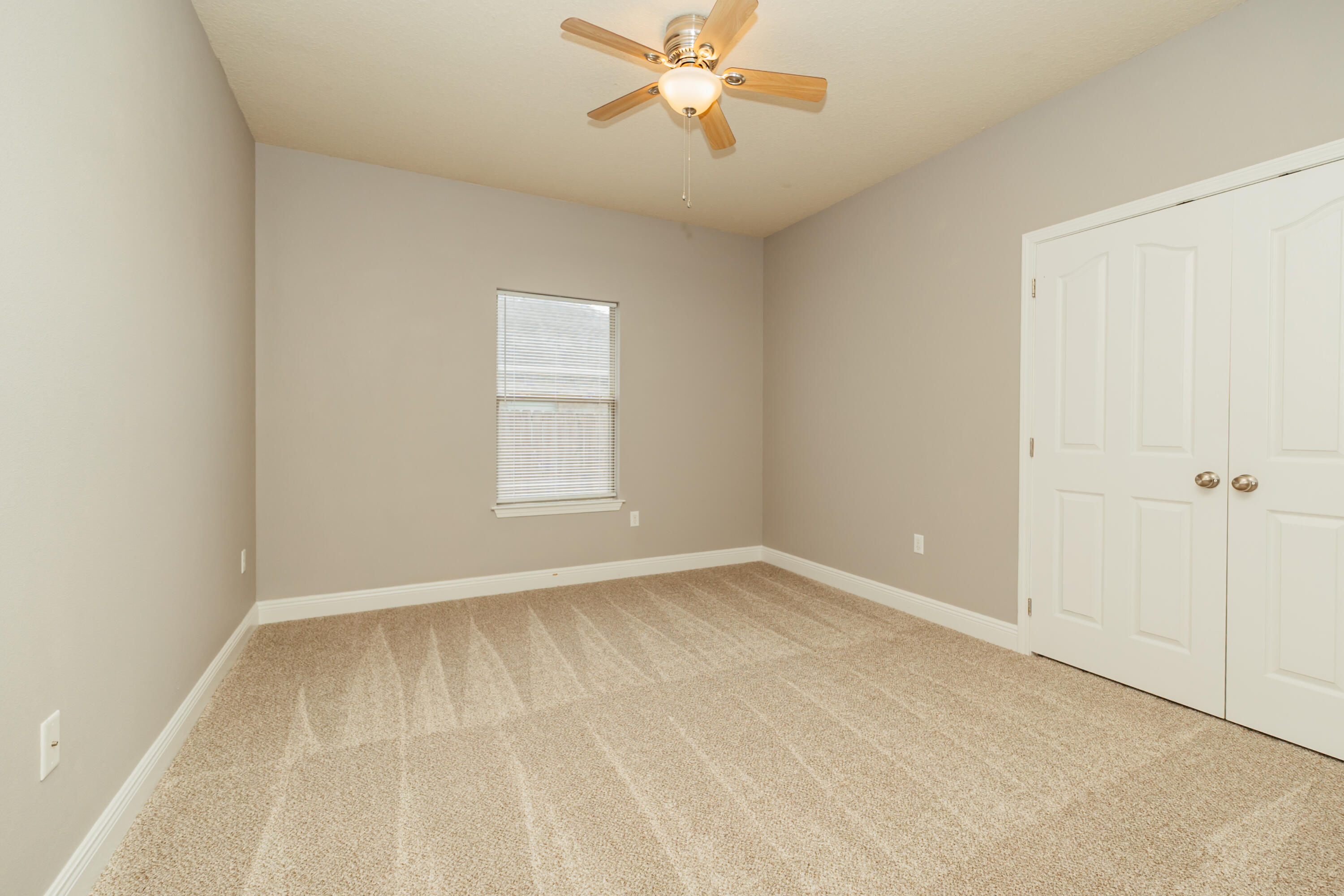 LIBERTY OAKS - Residential Lease