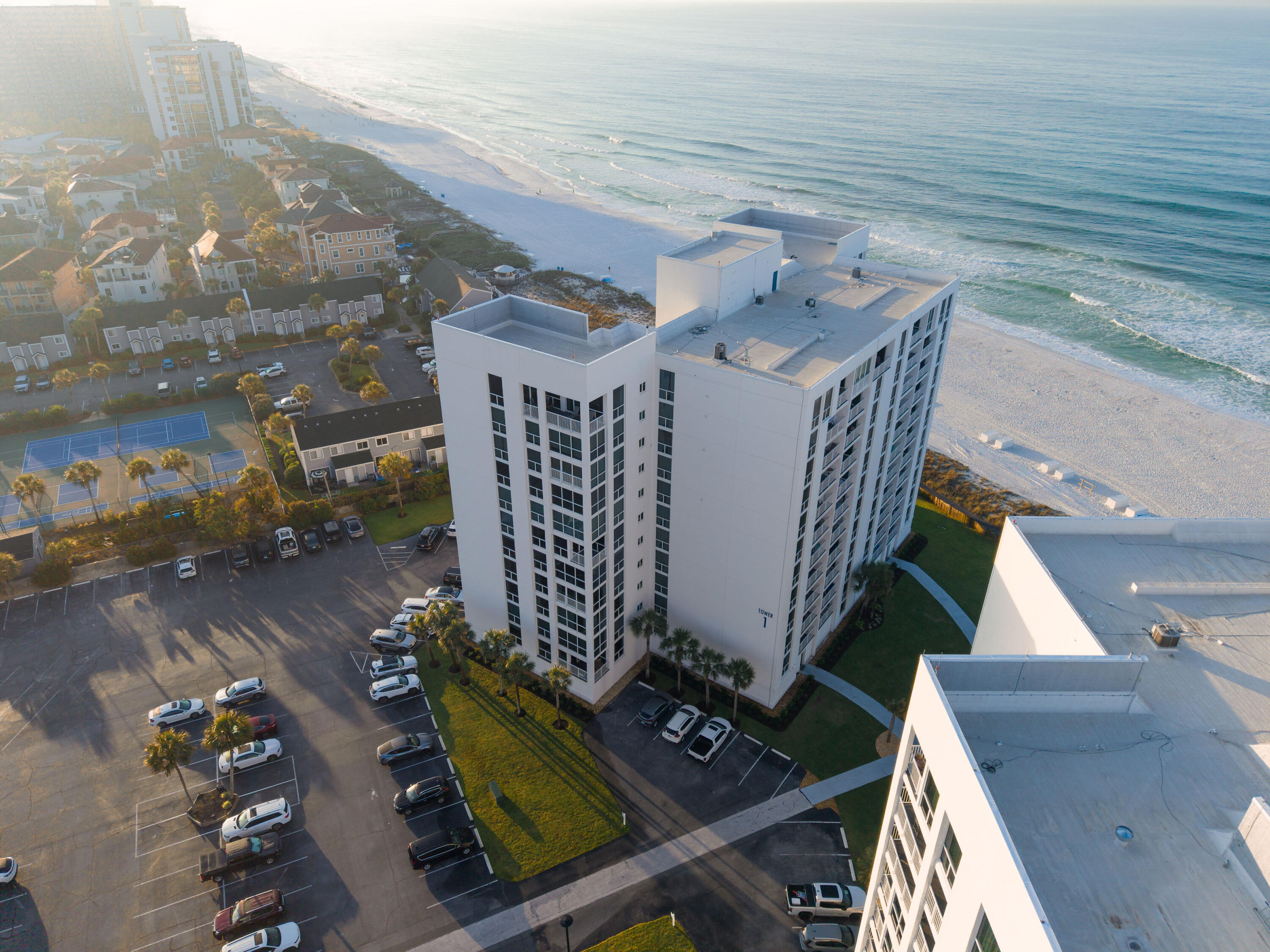 SHORELINE TOWERS 1 - Residential