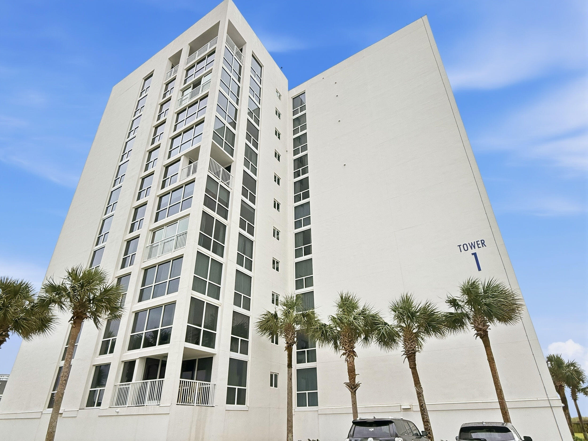 SHORELINE TOWERS 1 - Residential