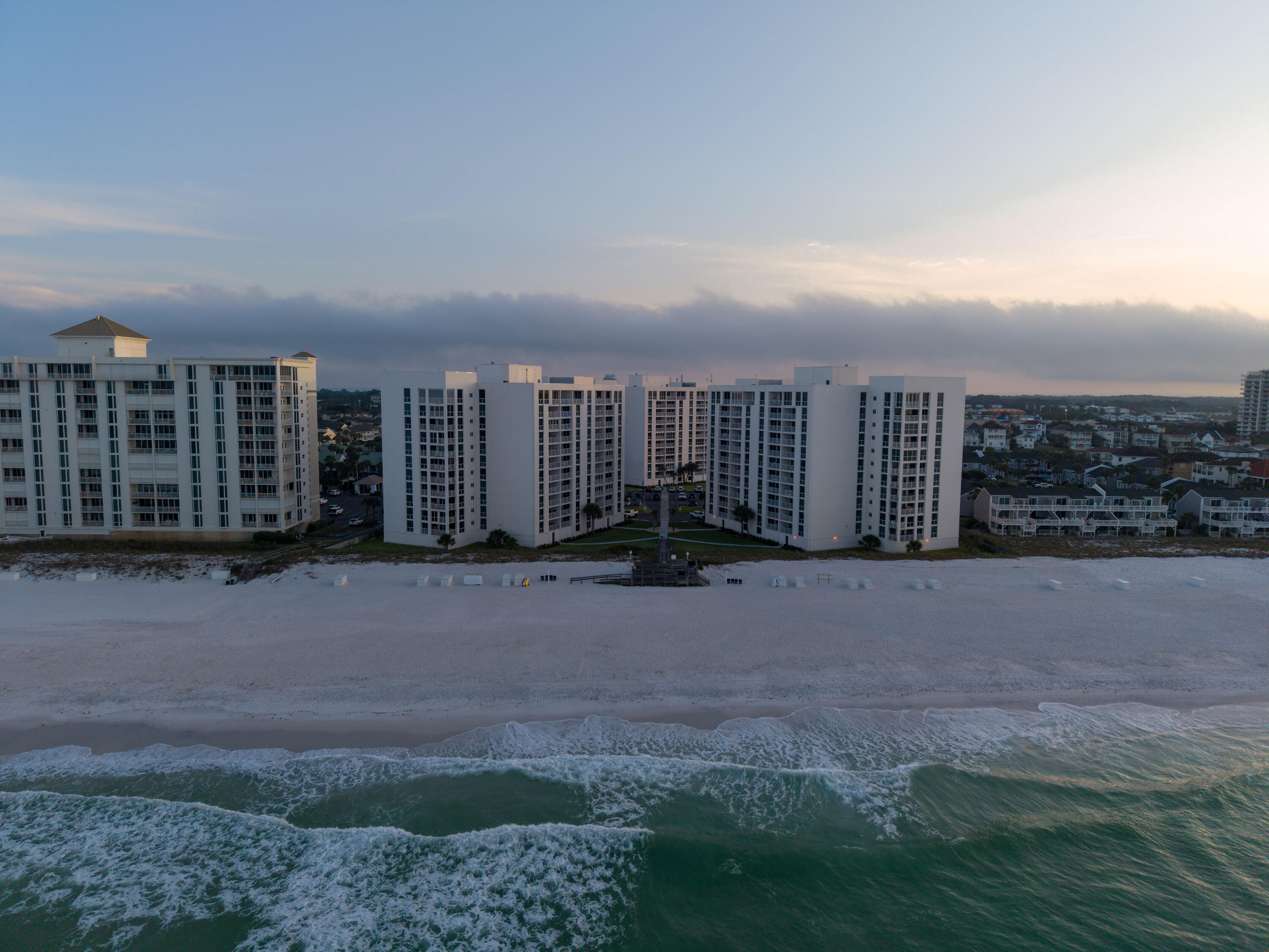 SHORELINE TOWERS 1 - Residential