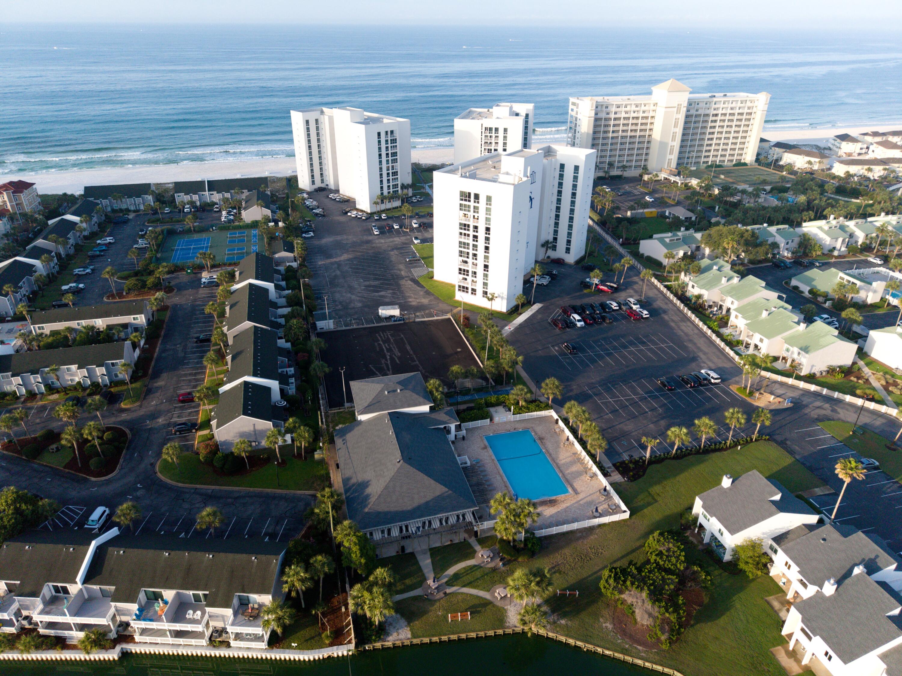 SHORELINE TOWERS 1 - Residential