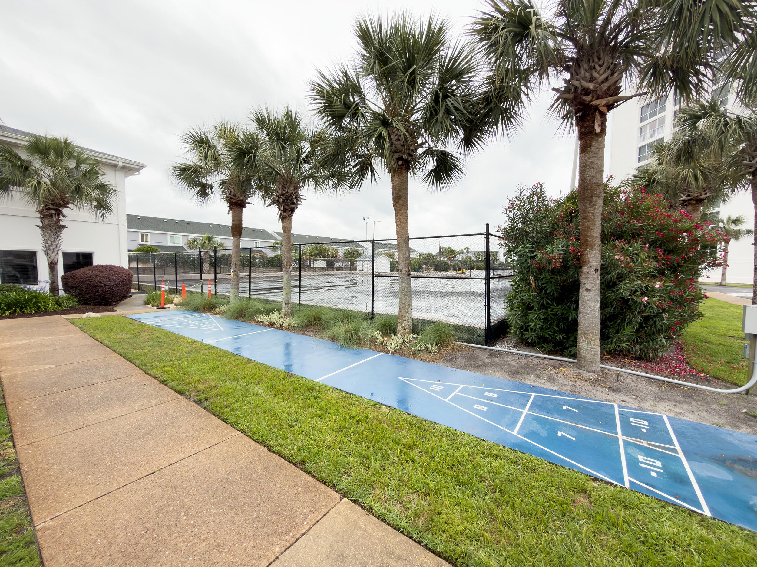 SHORELINE TOWERS 1 - Residential