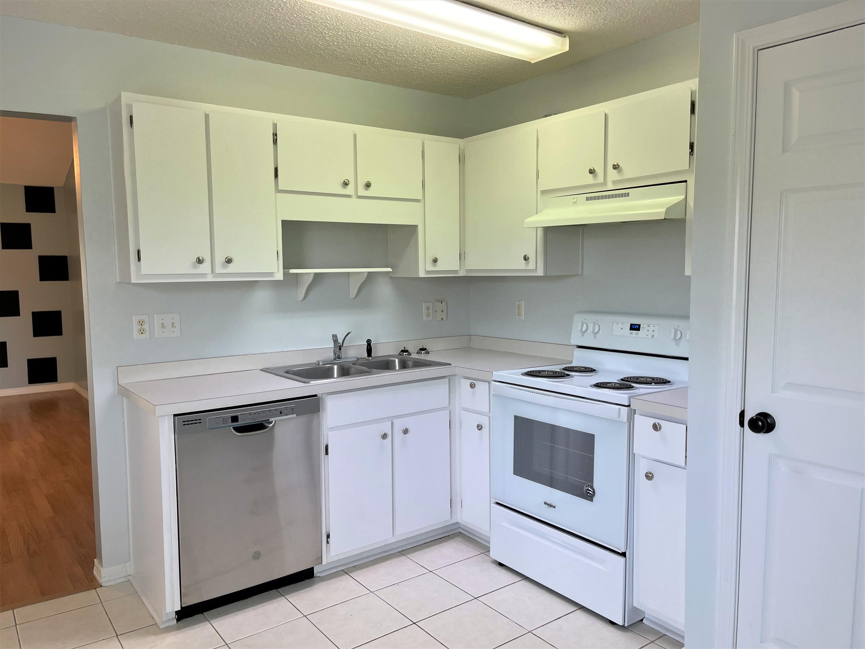 SUGAR CREEK S/D - Residential Lease