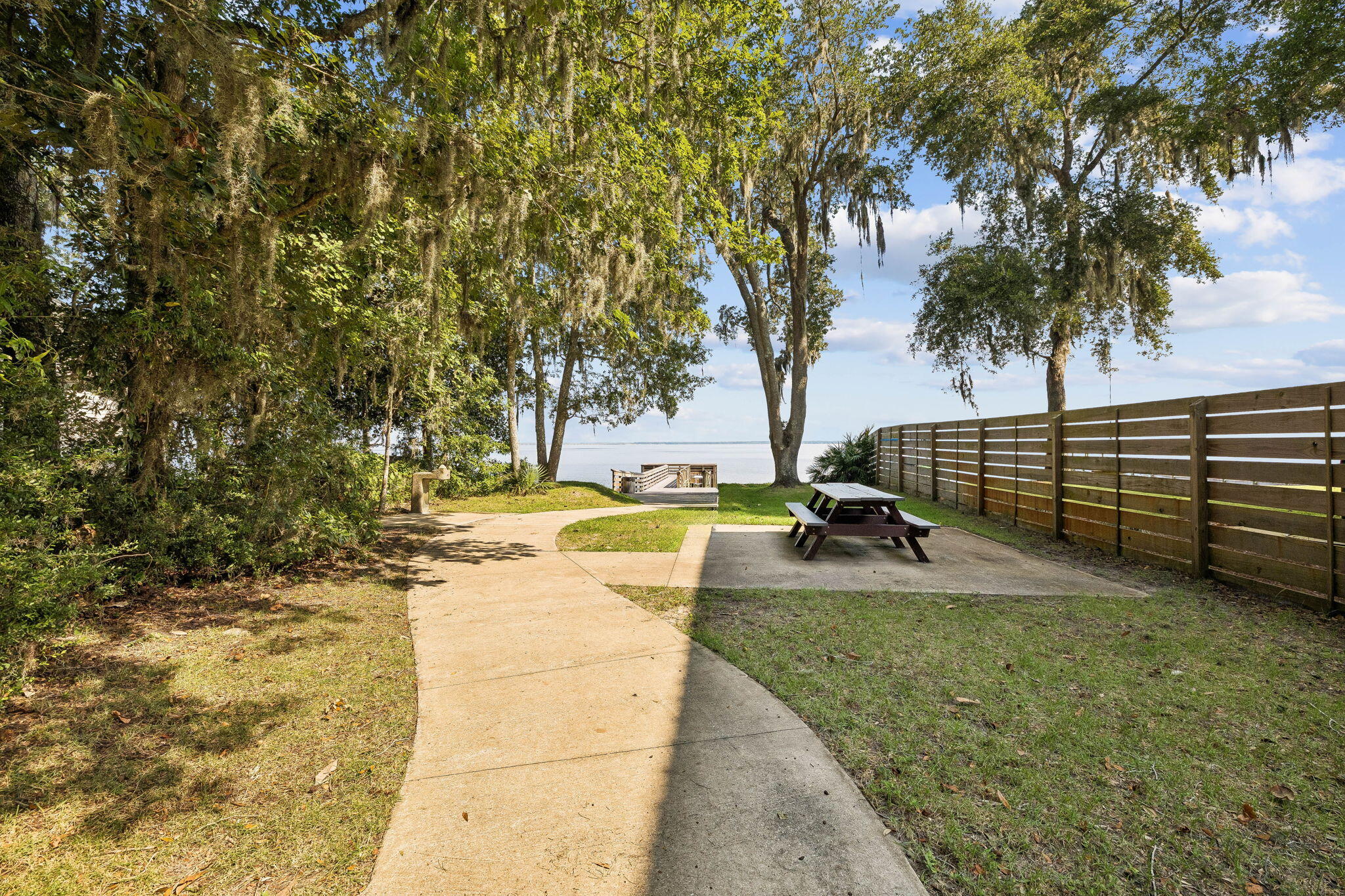 GRAYTON BAYOU - Residential
