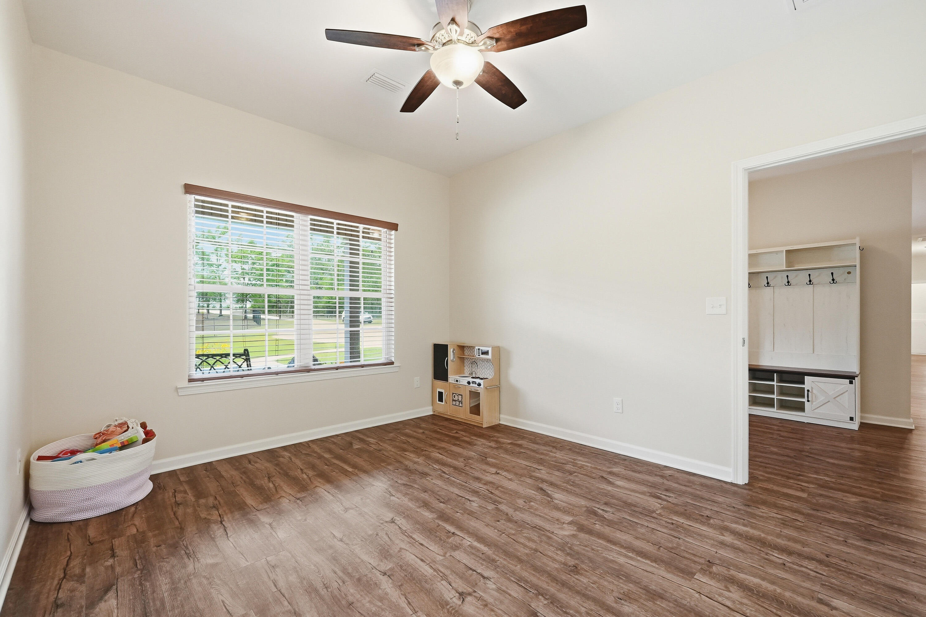 NORTH SUPERGROUP (221000.00) - Residential