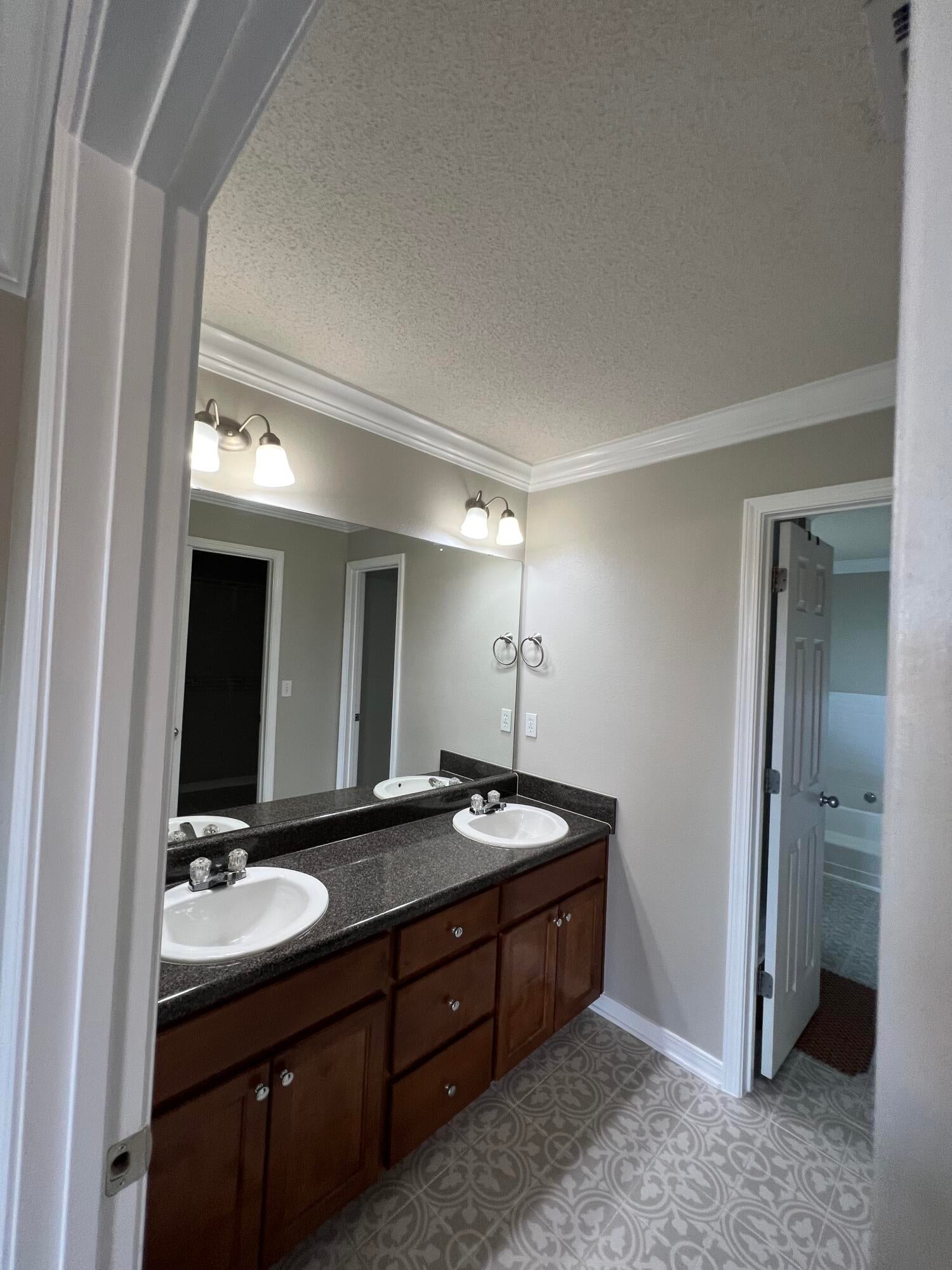 ALICIA PLACE - Residential Lease