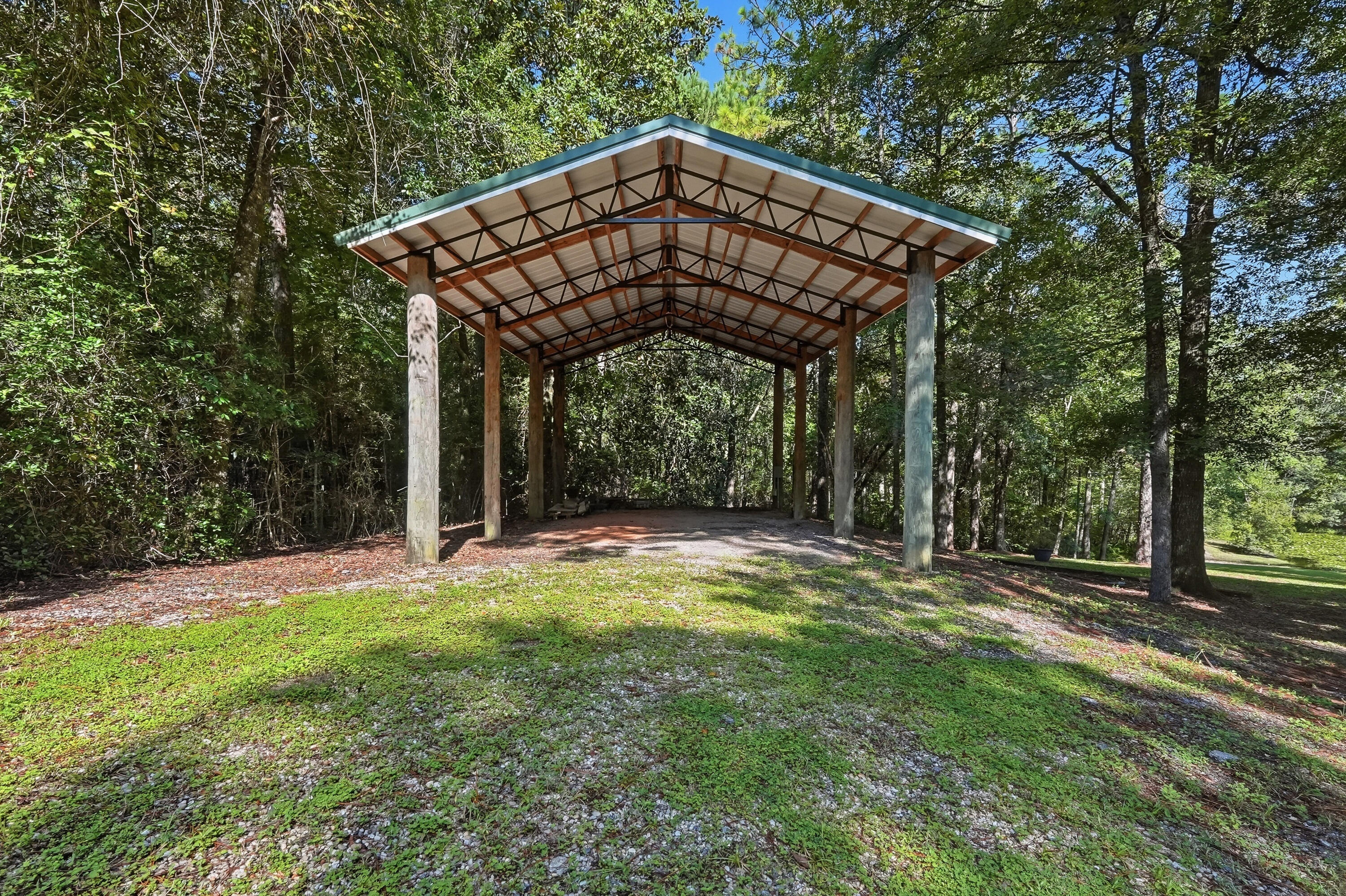 LAURELWOOD ESTATES - Residential