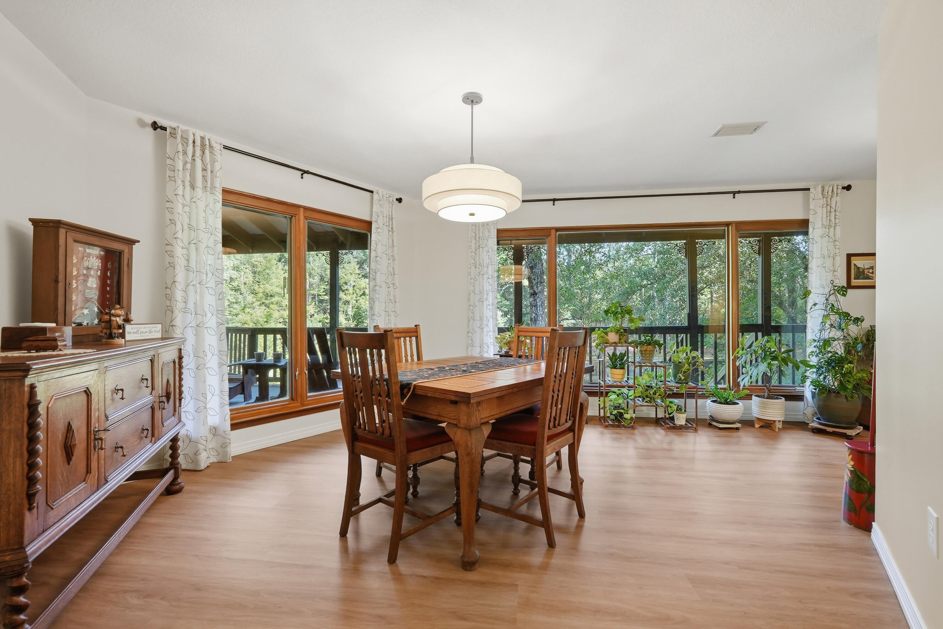 LAURELWOOD ESTATES - Residential
