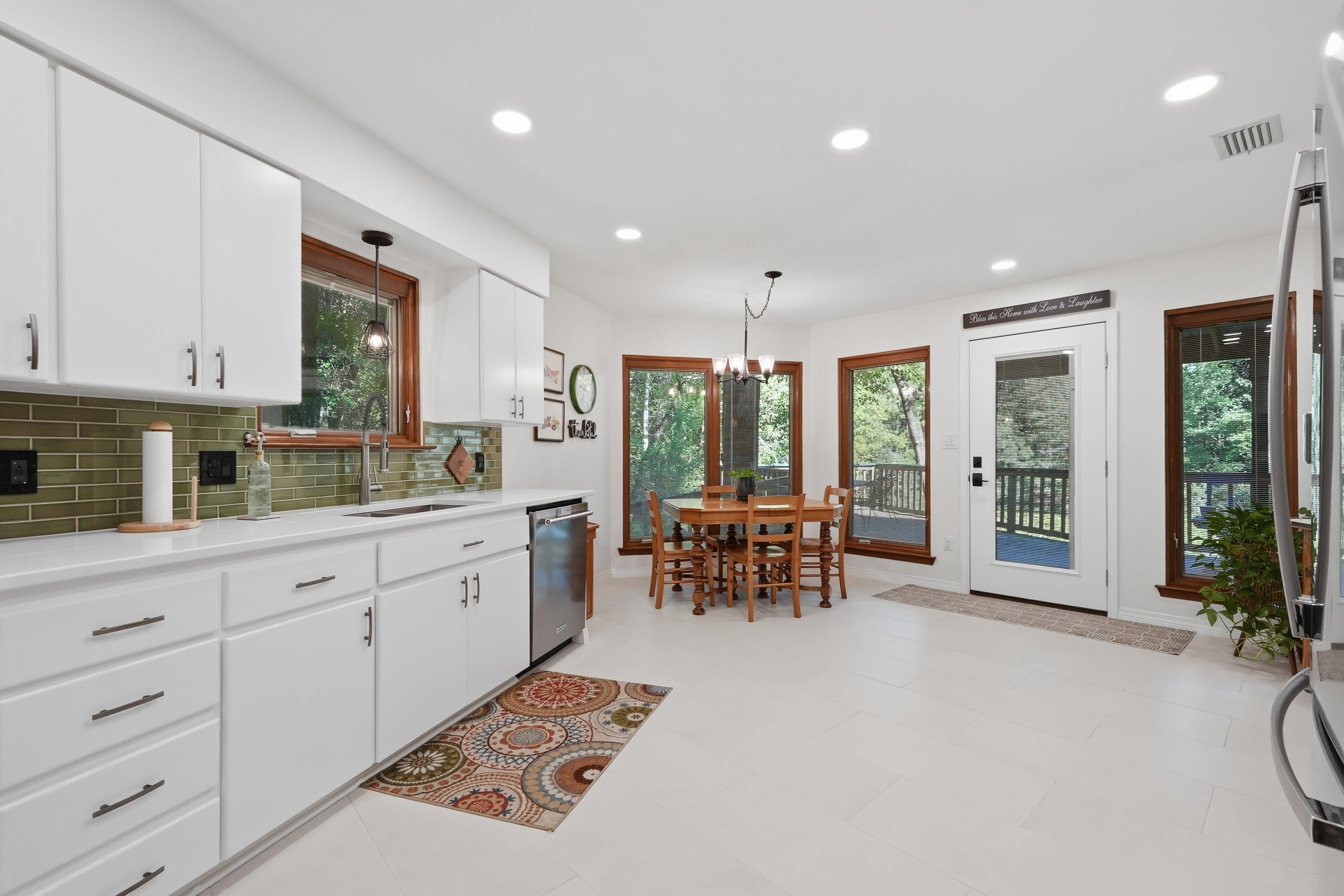 LAURELWOOD ESTATES - Residential