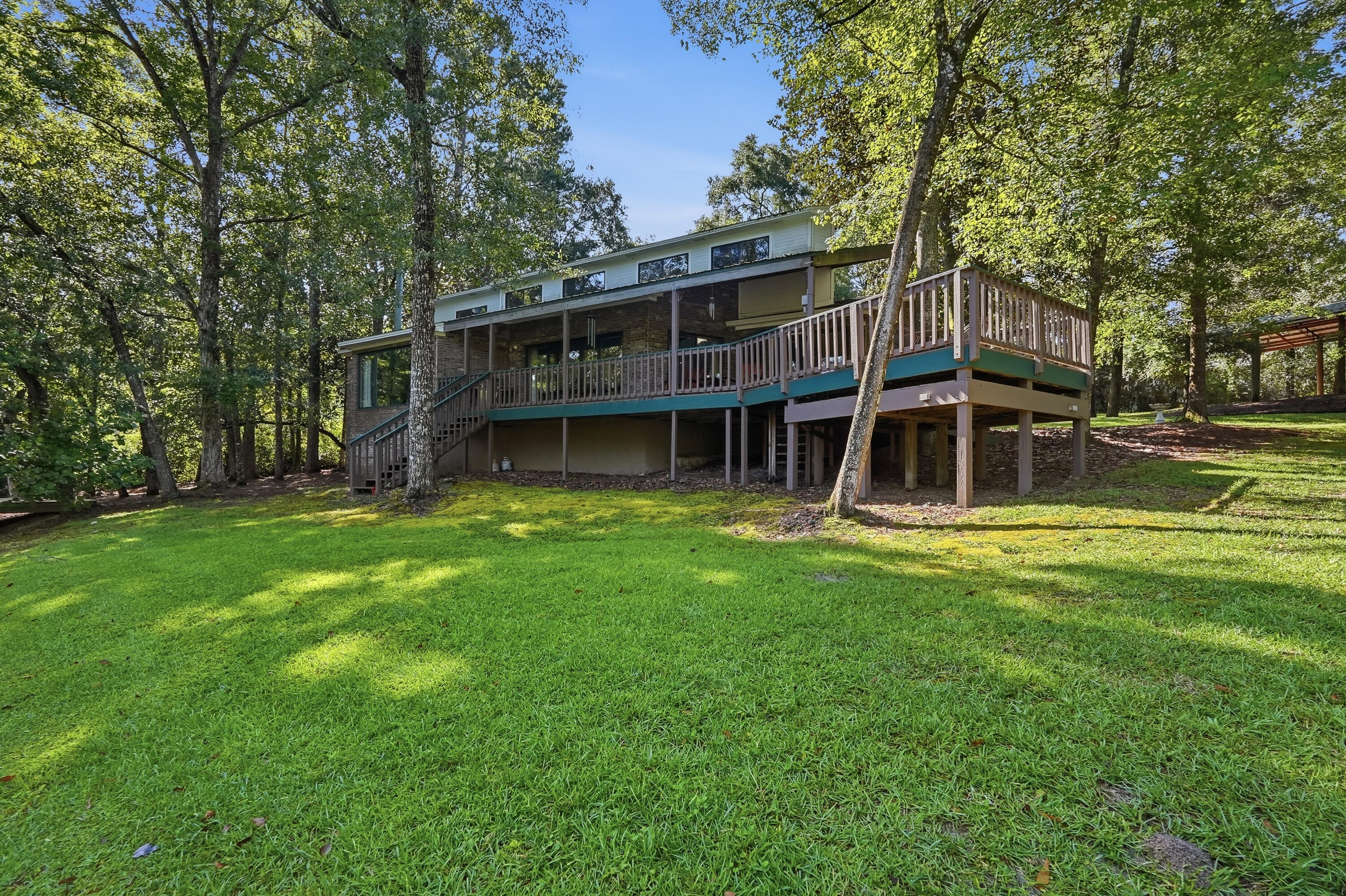 LAURELWOOD ESTATES - Residential