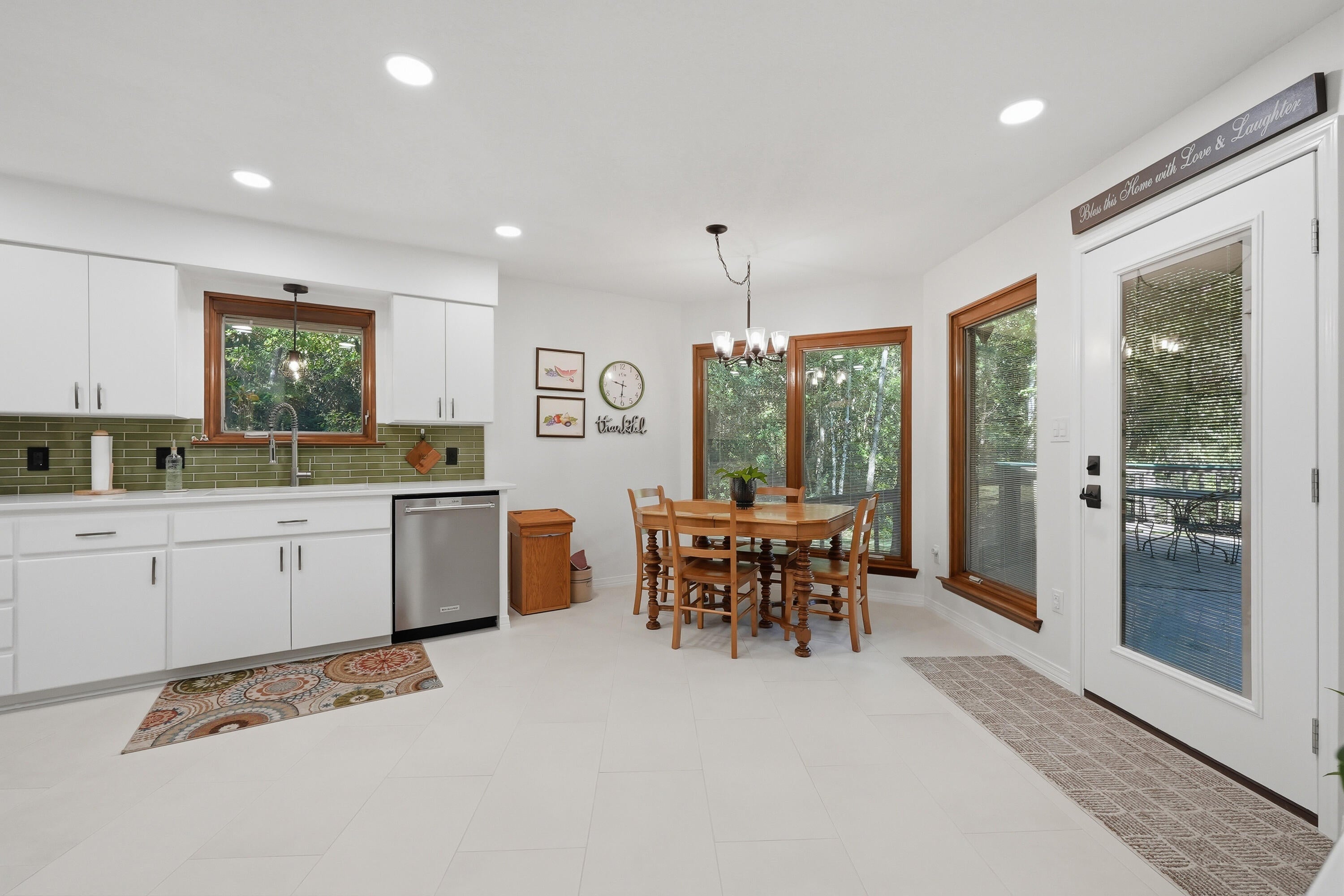 LAURELWOOD ESTATES - Residential